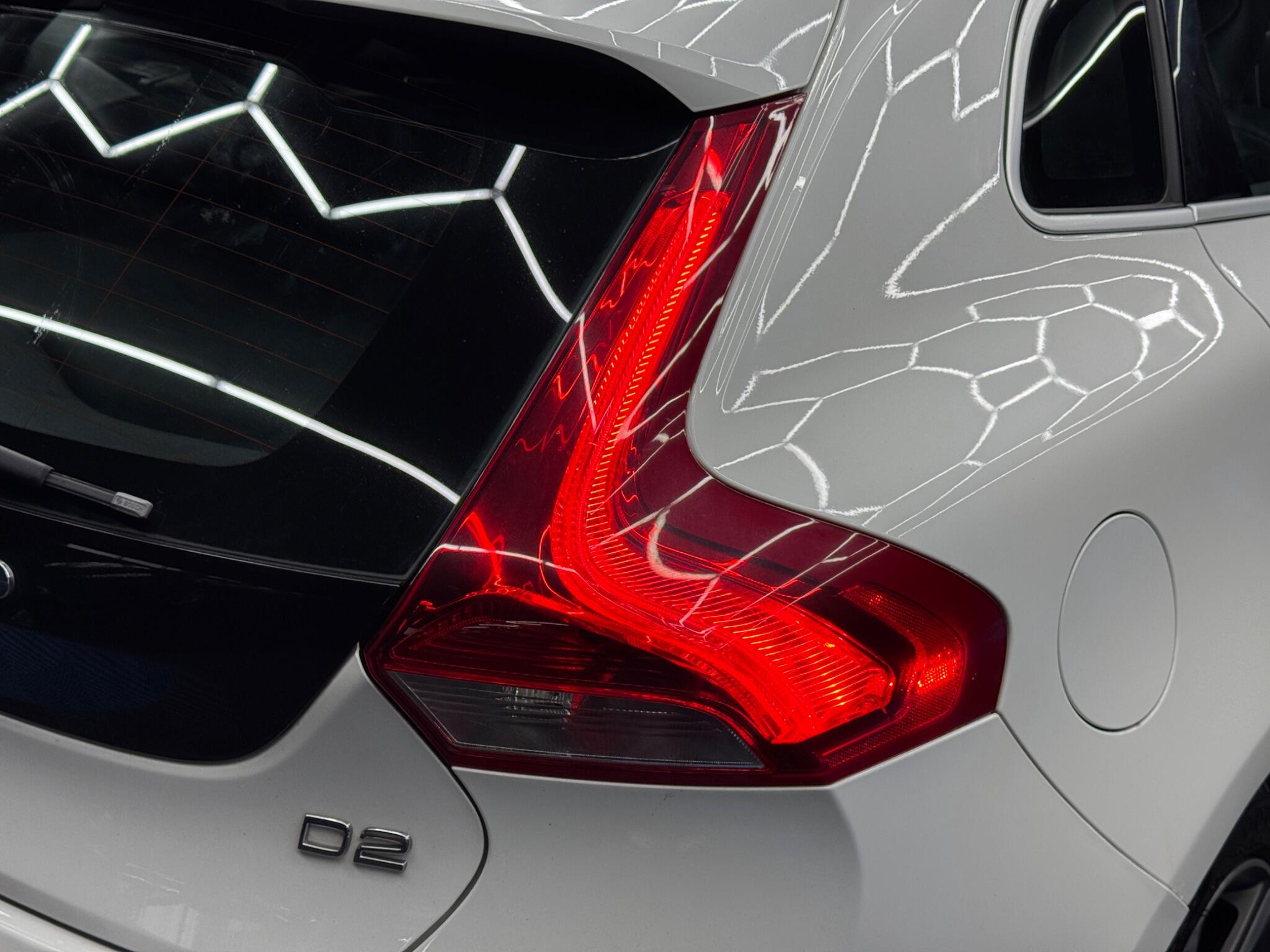 Volvo V40 1.6 D2 R-Design Euro 5 (s/s) 5dr 5dr Manual 2026