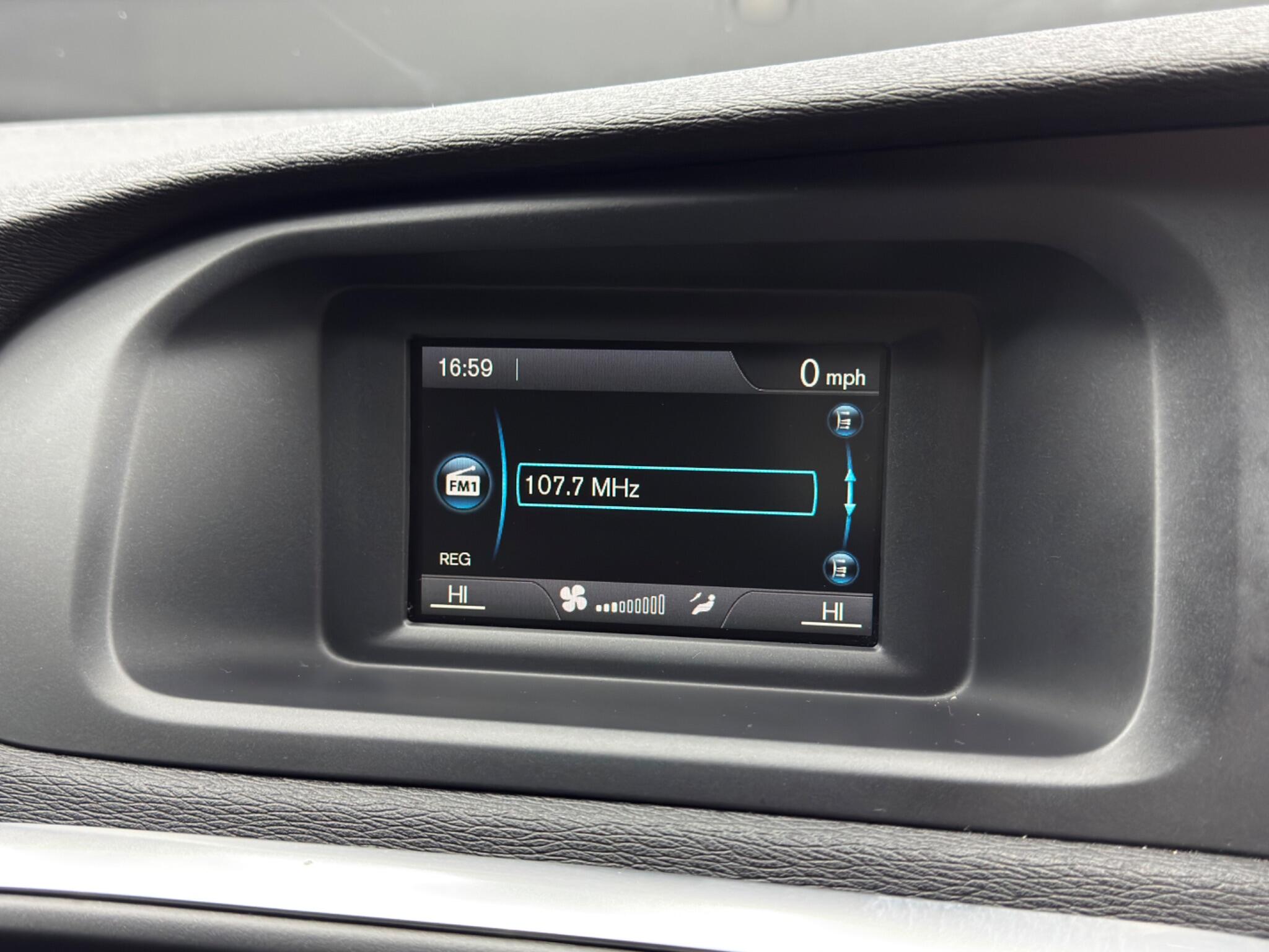 Volvo V40 1.6 D2 R-Design Euro 5 (s/s) 5dr 5dr Manual 2026