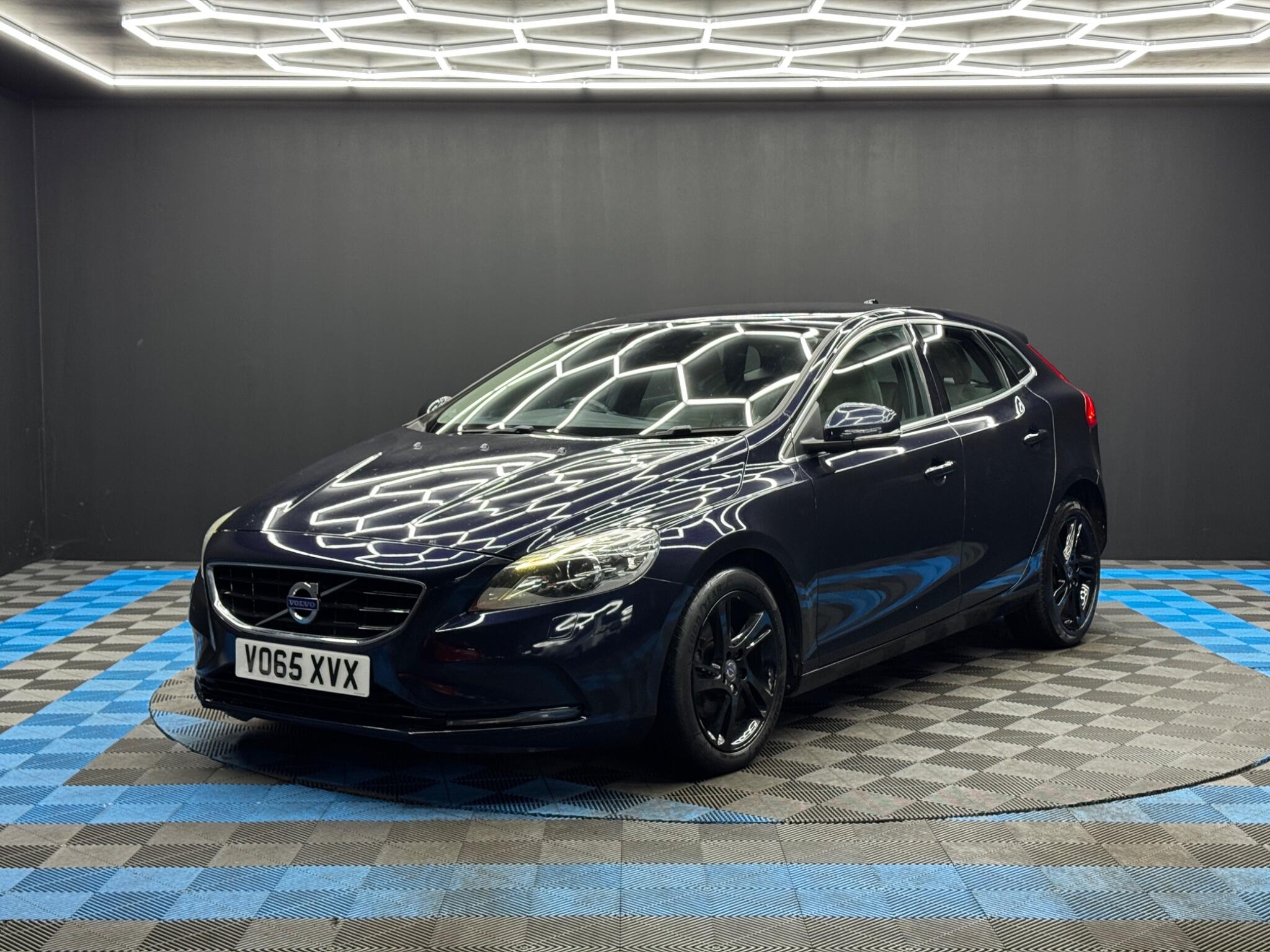 Volvo V40 2.0 D2 SE Lux Euro 6 (s/s) 5dr 5dr Manual 2026