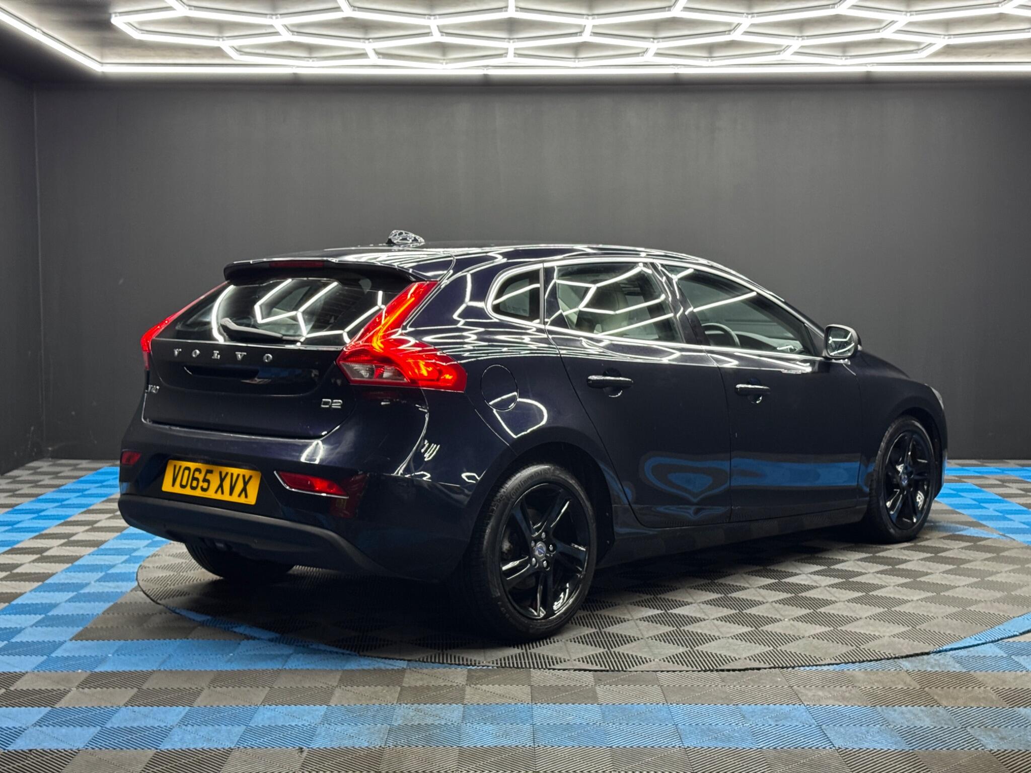 Volvo V40 2.0 D2 SE Lux Euro 6 (s/s) 5dr 5dr Manual 2026