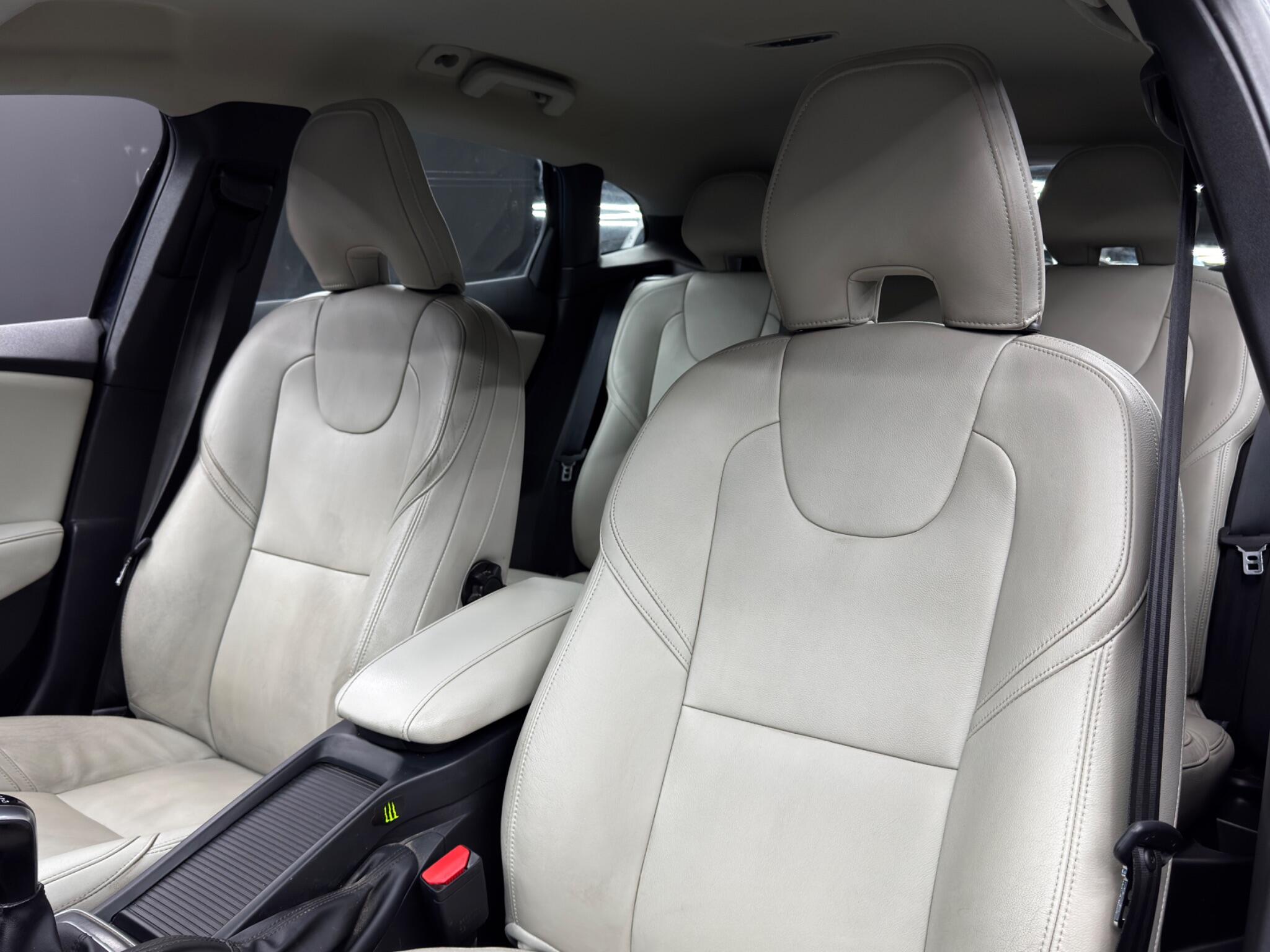 Volvo V40 2.0 D2 SE Lux Euro 6 (s/s) 5dr 5dr Manual 2026