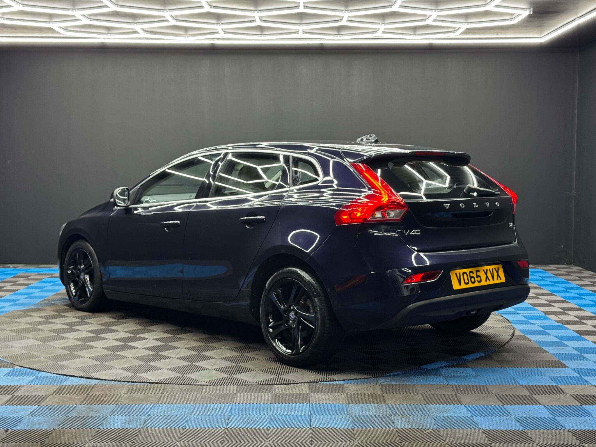 Volvo V40 2.0 D2 SE Lux Euro 6 (s/s) 5dr 5dr Manual 2026