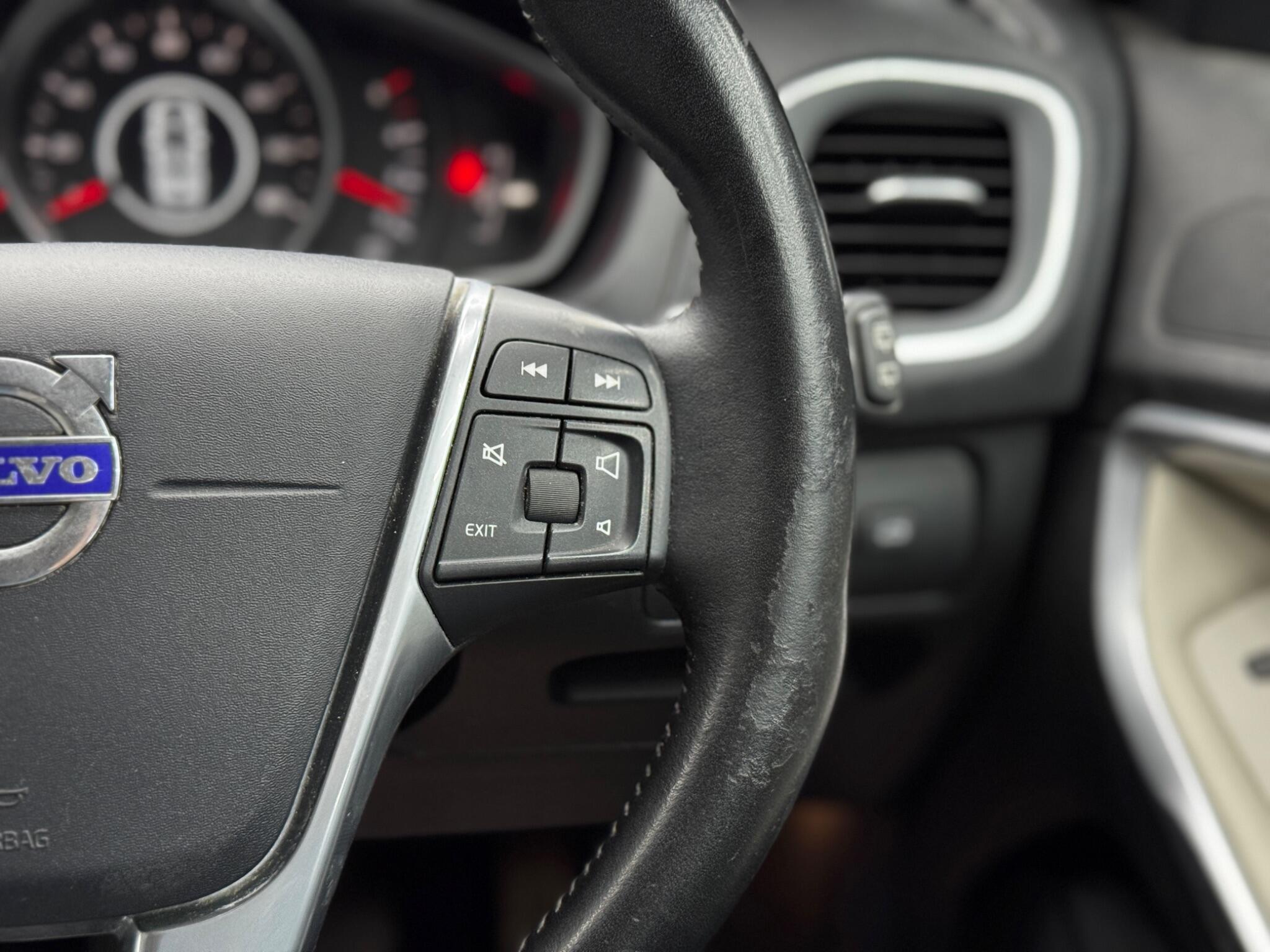 Volvo V40 2.0 D2 SE Lux Euro 6 (s/s) 5dr 5dr Manual 2026