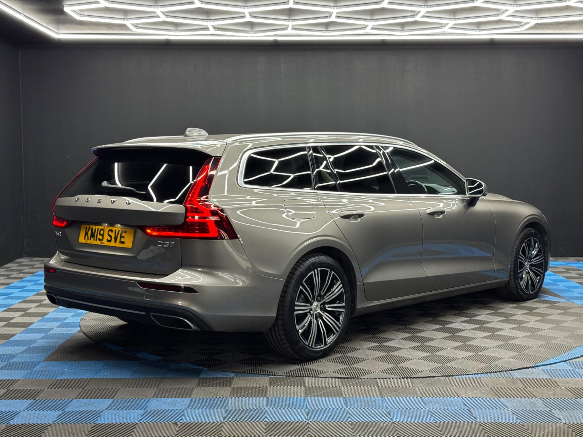 Volvo V60 2.0 D3 Inscription Plus Auto Euro 6 (s/s) 5dr 5dr Automatic 2026