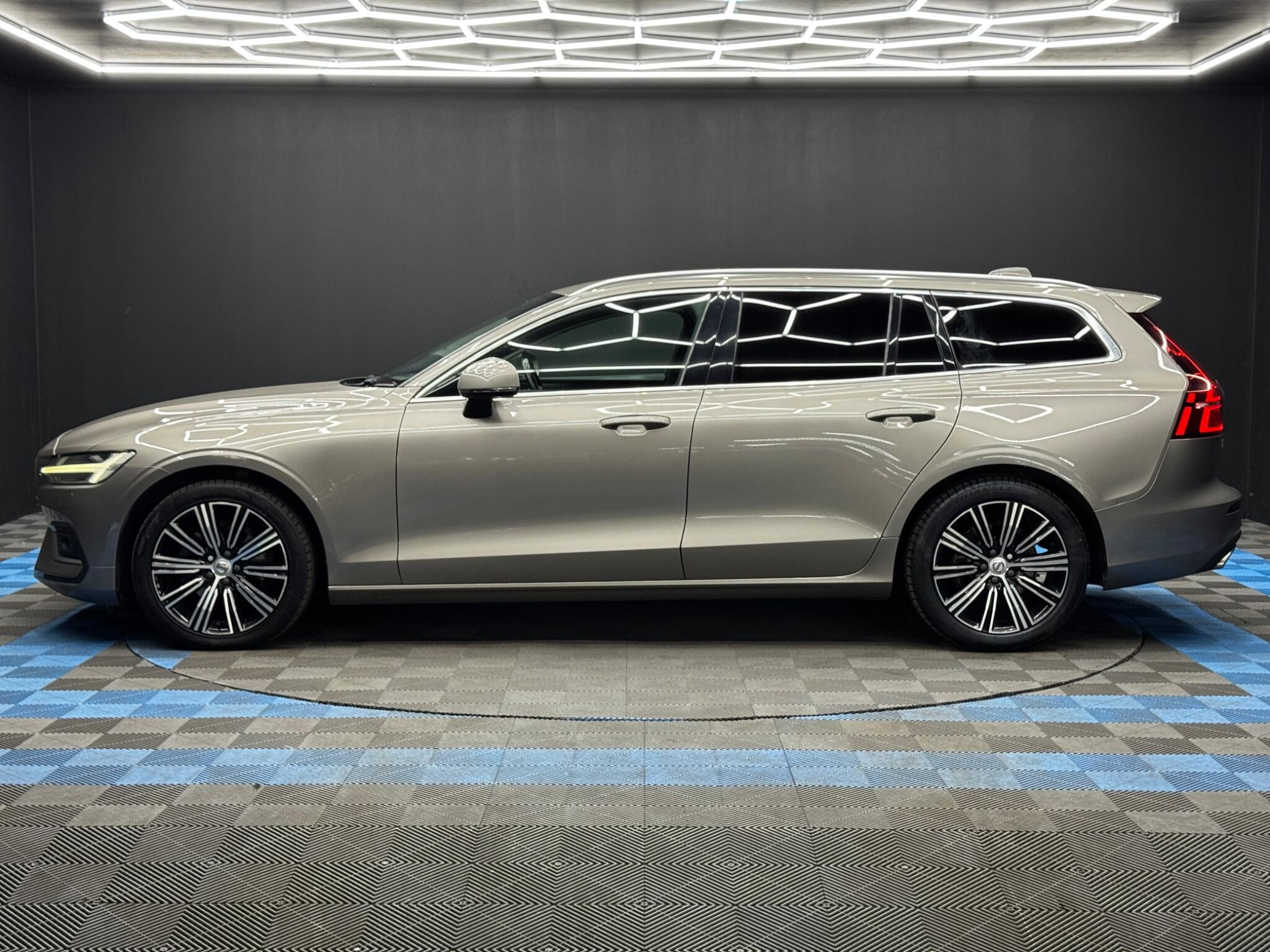 Volvo V60 2.0 D3 Inscription Plus Auto Euro 6 (s/s) 5dr 5dr Automatic 2026