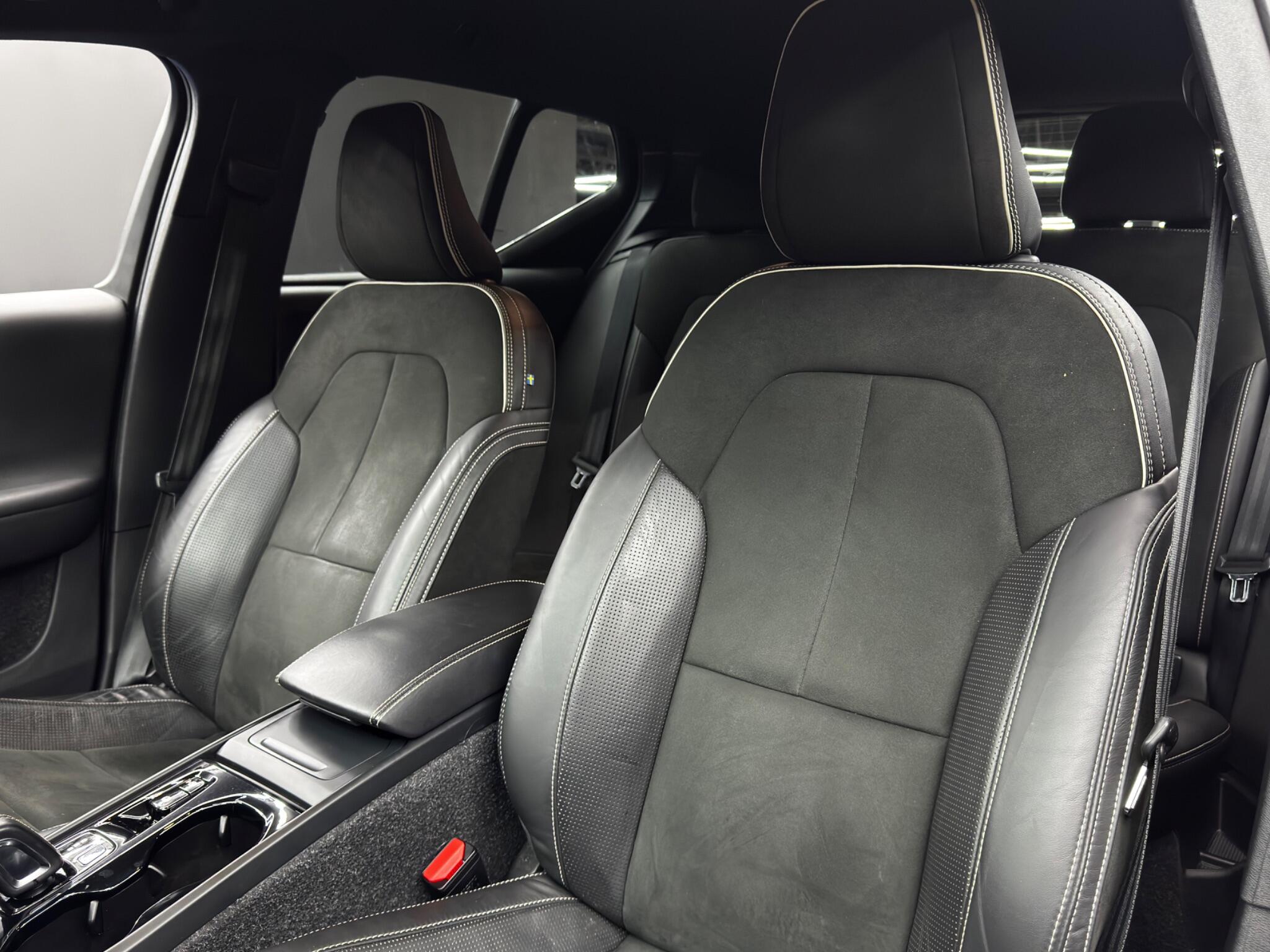 Volvo XC40 2.0 D3 R-Design Auto AWD Euro 6 (s/s) 5dr 5dr Automatic 2025