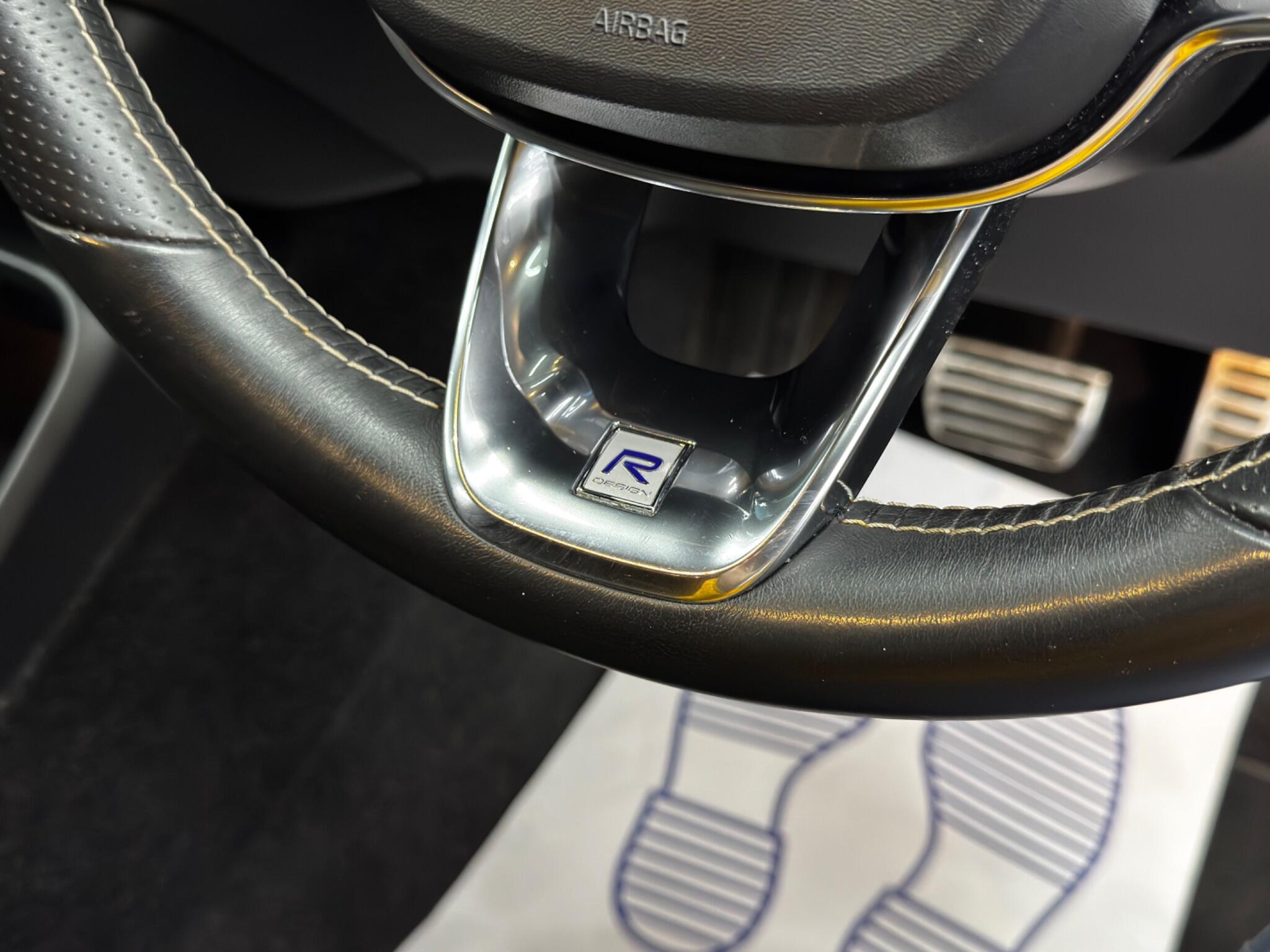 Volvo XC40 2.0 D3 R-Design Auto AWD Euro 6 (s/s) 5dr 5dr Automatic 2025