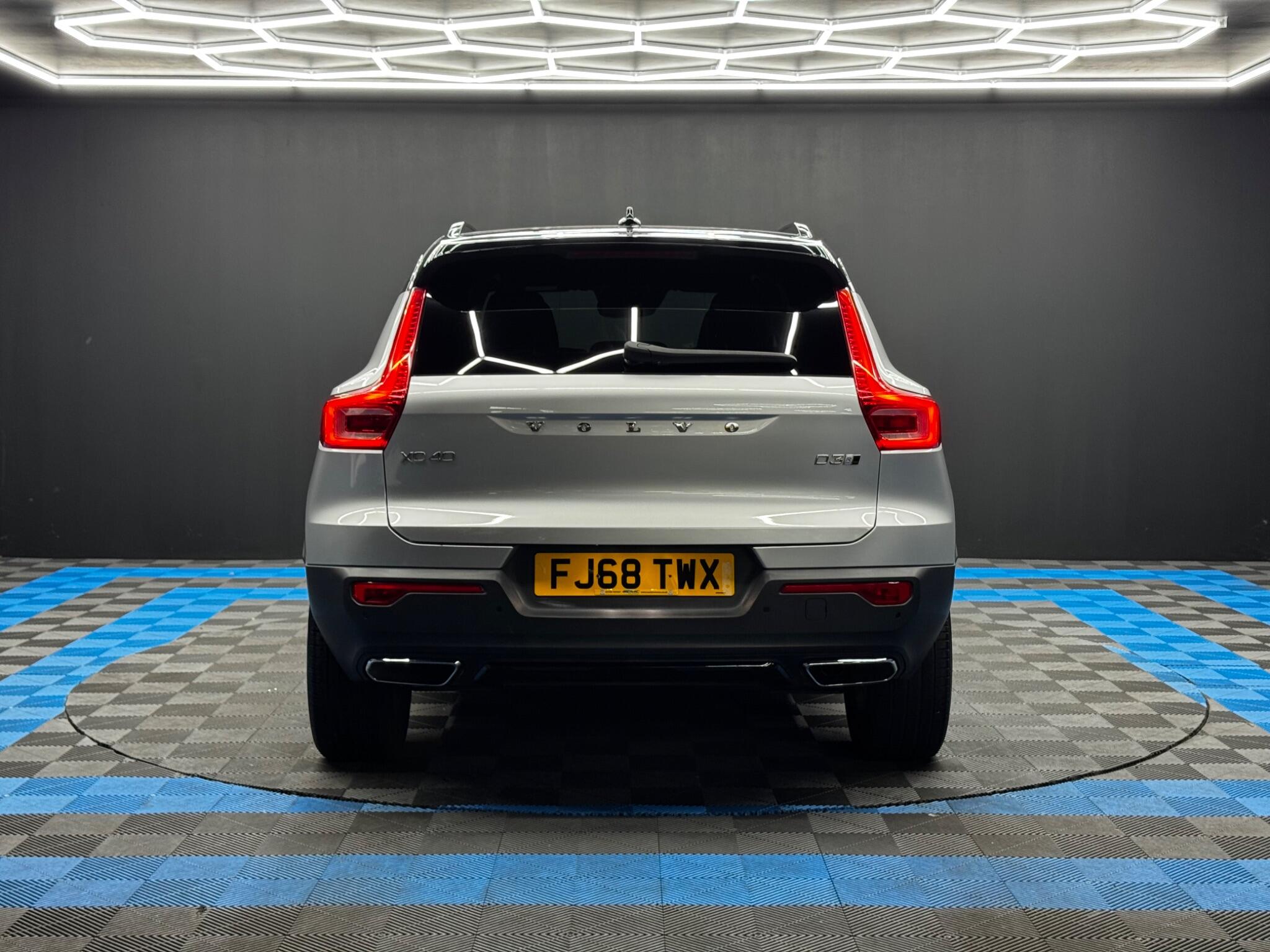 Volvo XC40 2.0 D3 R-Design Auto AWD Euro 6 (s/s) 5dr 5dr Automatic 2025