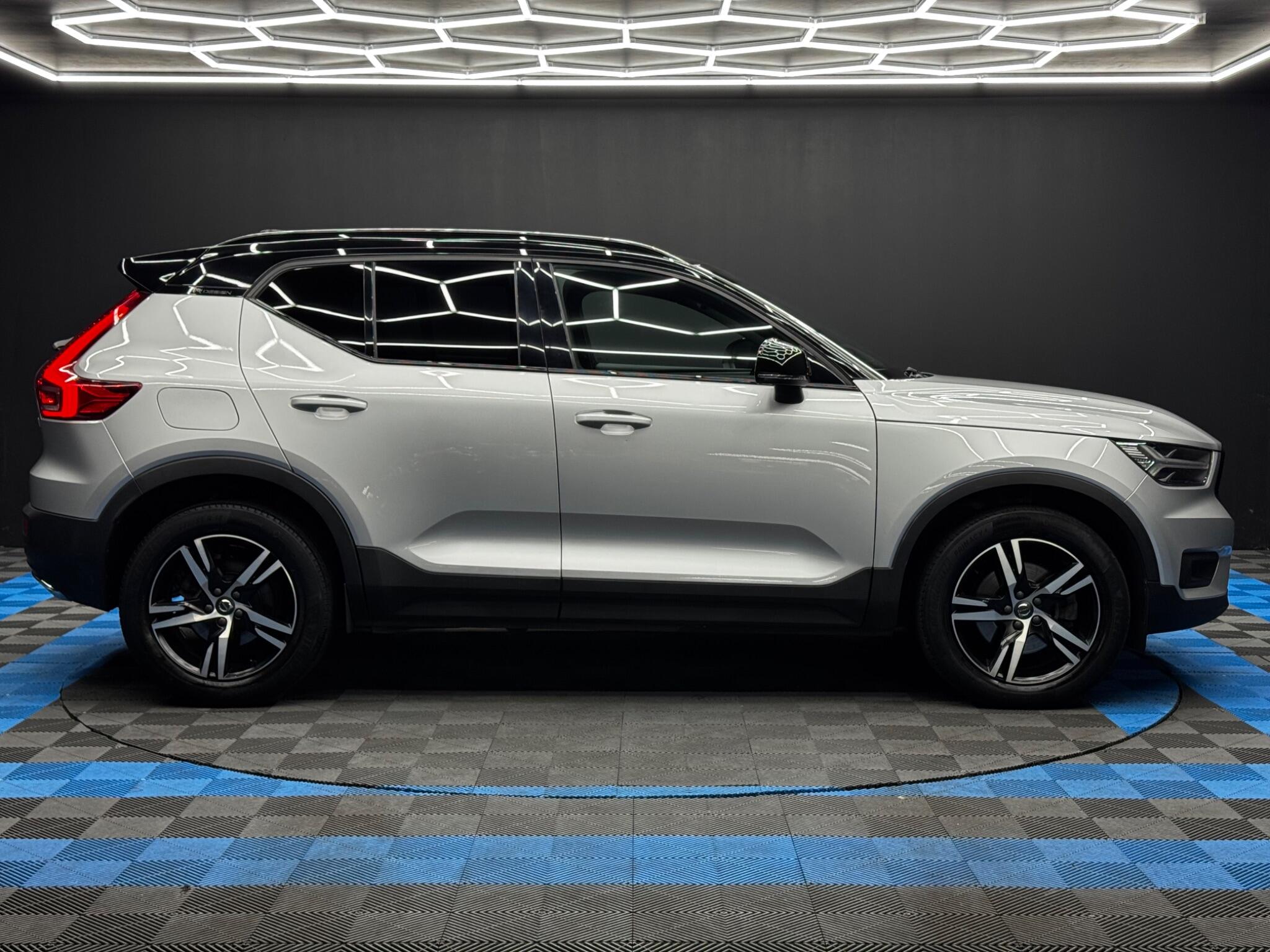 Volvo XC40 2.0 D3 R-Design Auto AWD Euro 6 (s/s) 5dr 5dr Automatic 2025