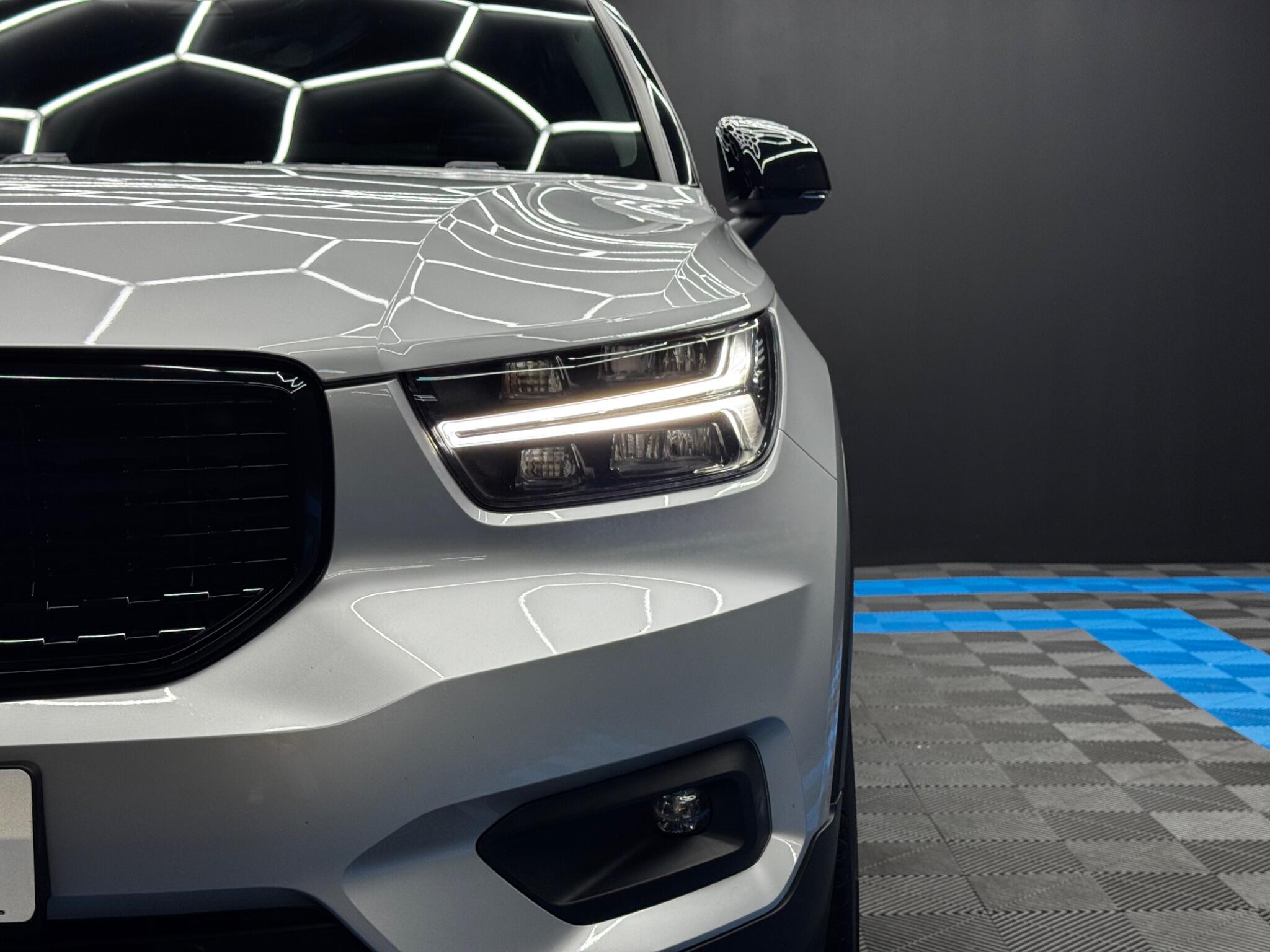 Volvo XC40 2.0 D3 R-Design Auto AWD Euro 6 (s/s) 5dr 5dr Automatic 2025