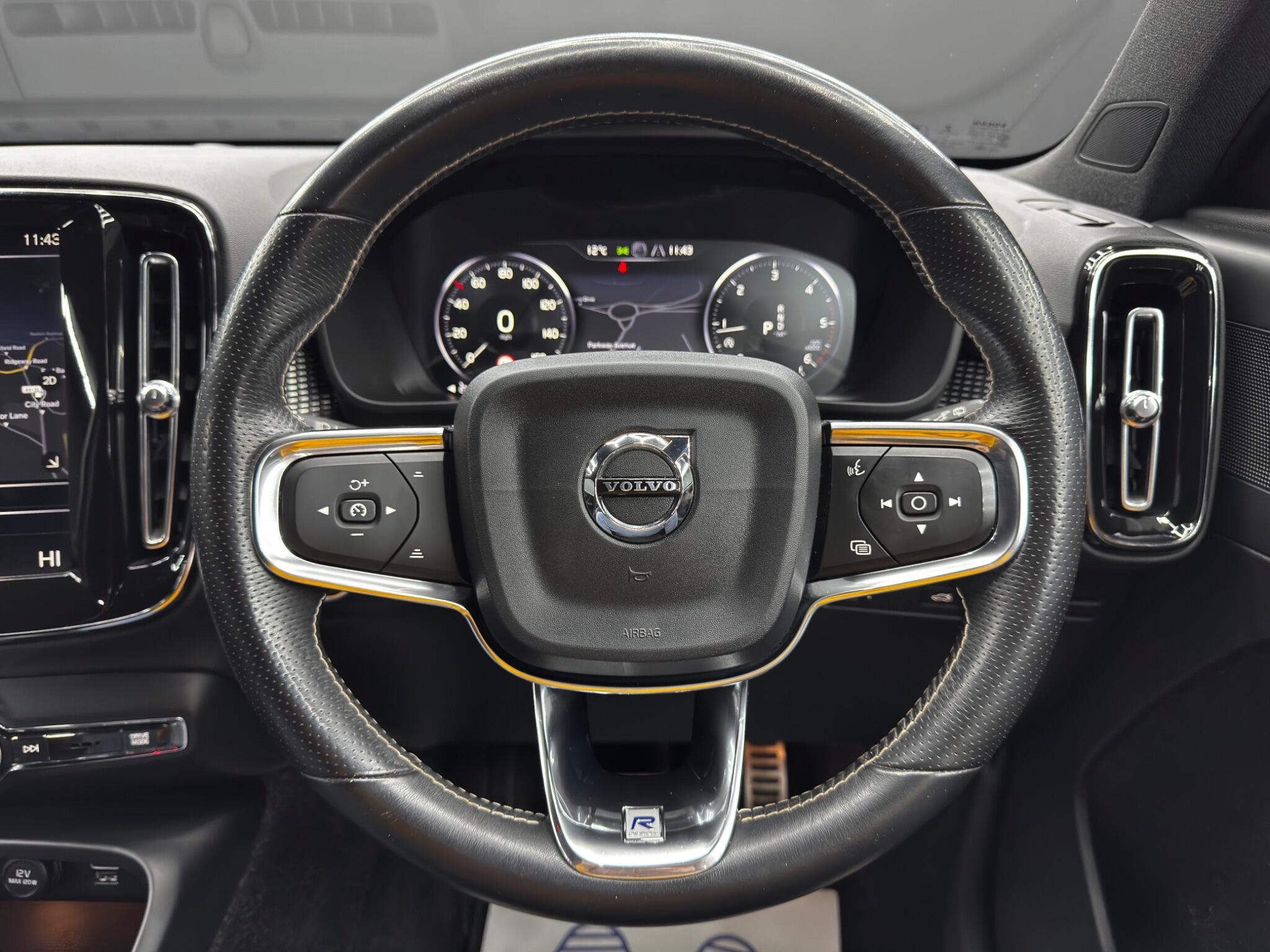 Volvo XC40 2.0 D3 R-Design Auto AWD Euro 6 (s/s) 5dr 5dr Automatic 2025