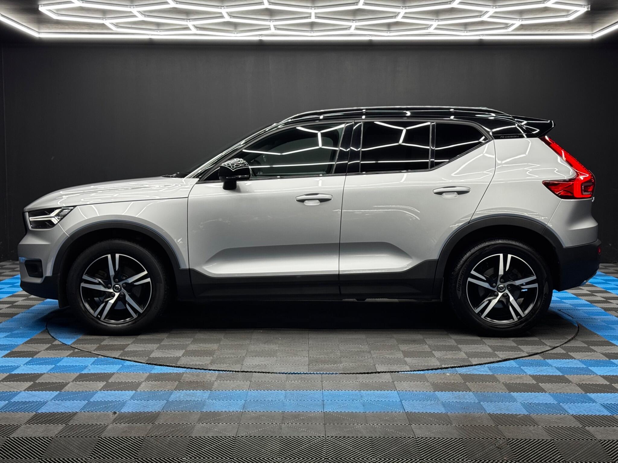 Volvo XC40 2.0 D3 R-Design Auto AWD Euro 6 (s/s) 5dr 5dr Automatic 2025