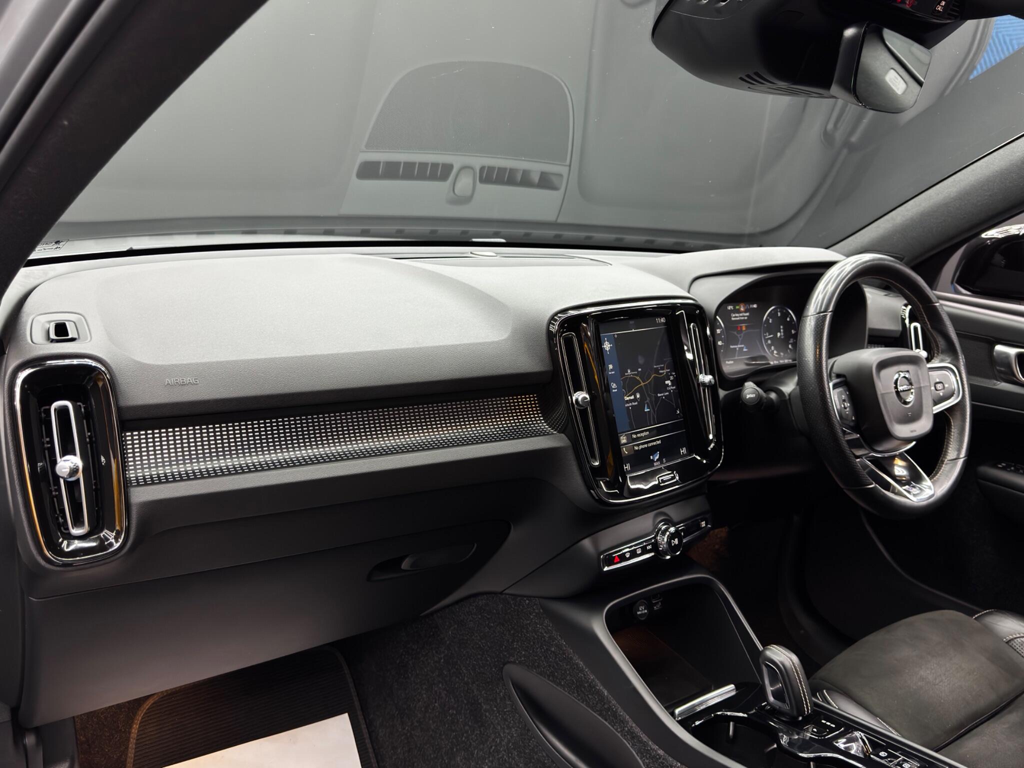 Volvo XC40 2.0 D3 R-Design Auto AWD Euro 6 (s/s) 5dr 5dr Automatic 2025