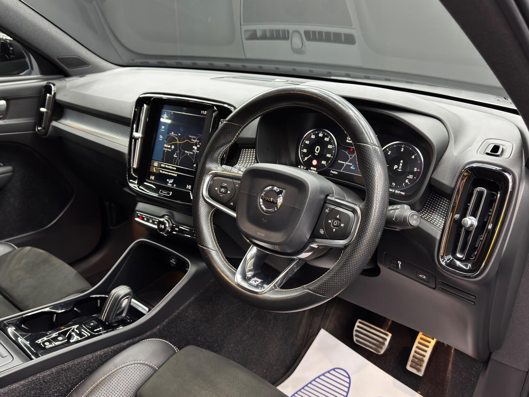 Volvo XC40 2.0 D3 R-Design Auto AWD Euro 6 (s/s) 5dr 5dr Automatic 2025