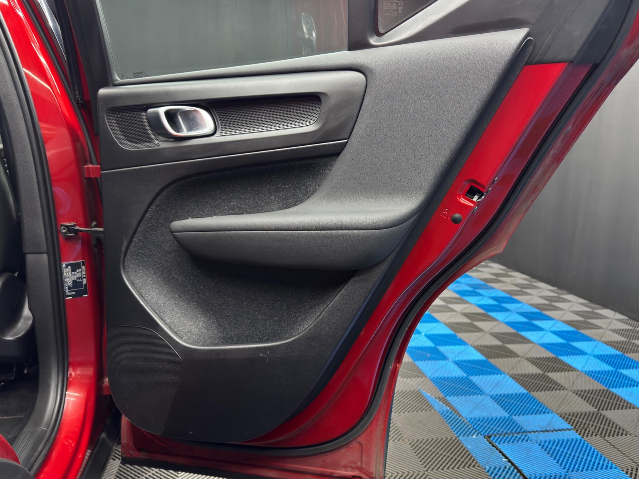 Volvo XC40 Recharge Twin 78kWh Plus Auto AWD 5dr 5dr Automatic 2026