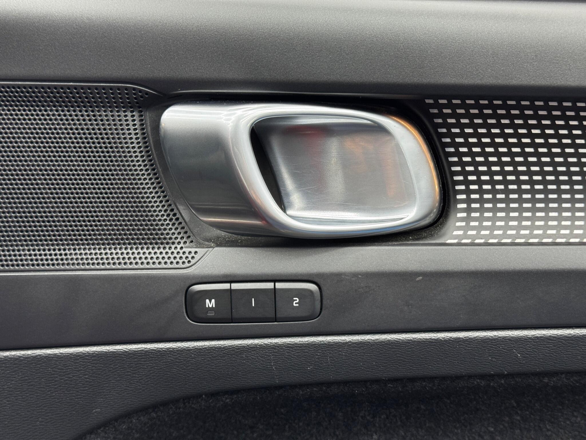 Volvo XC40 Recharge Twin 78kWh Plus Auto AWD 5dr 5dr Automatic 2026