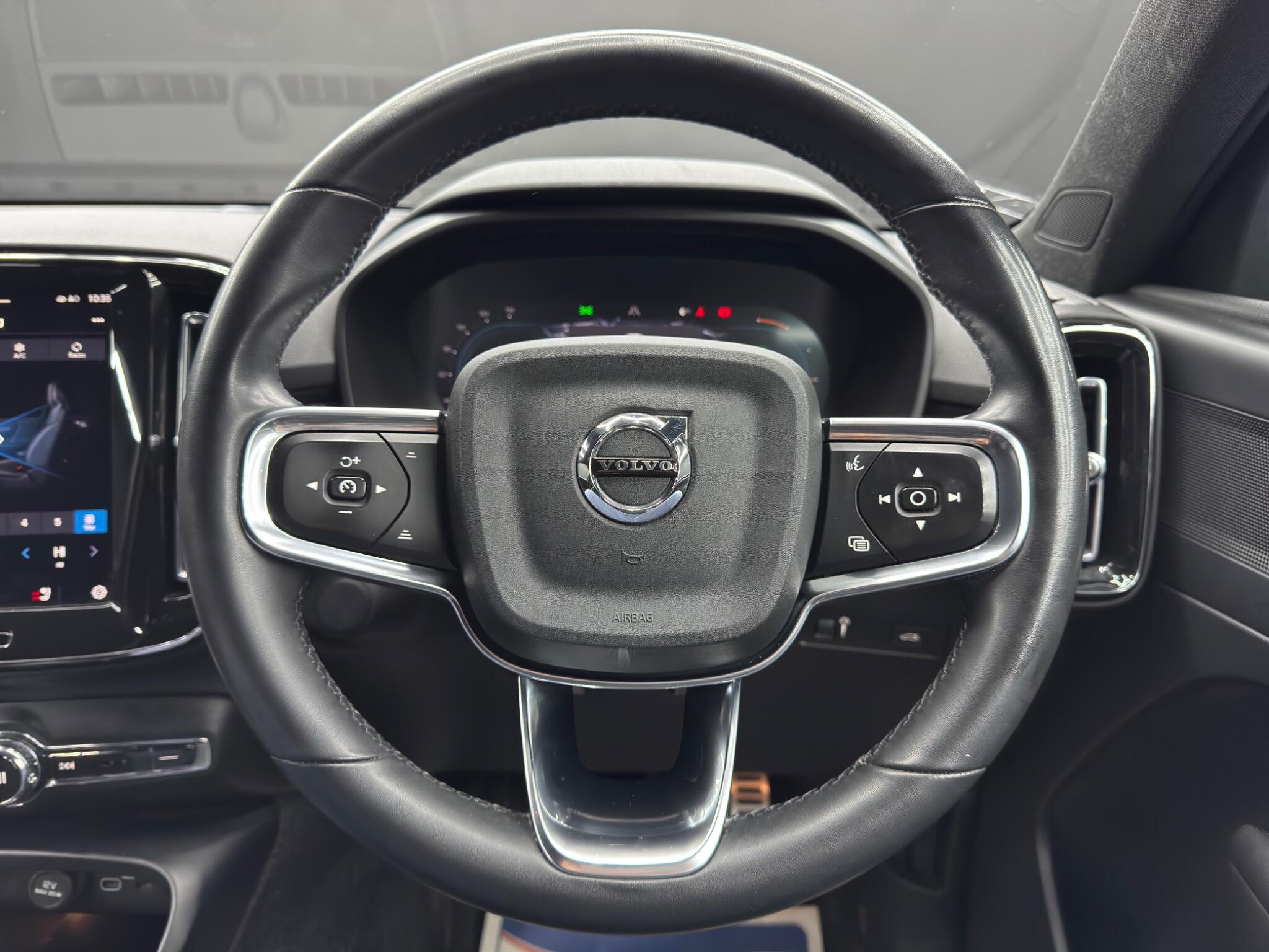 Volvo XC40 Recharge Twin 78kWh Plus Auto AWD 5dr 5dr Automatic 2026