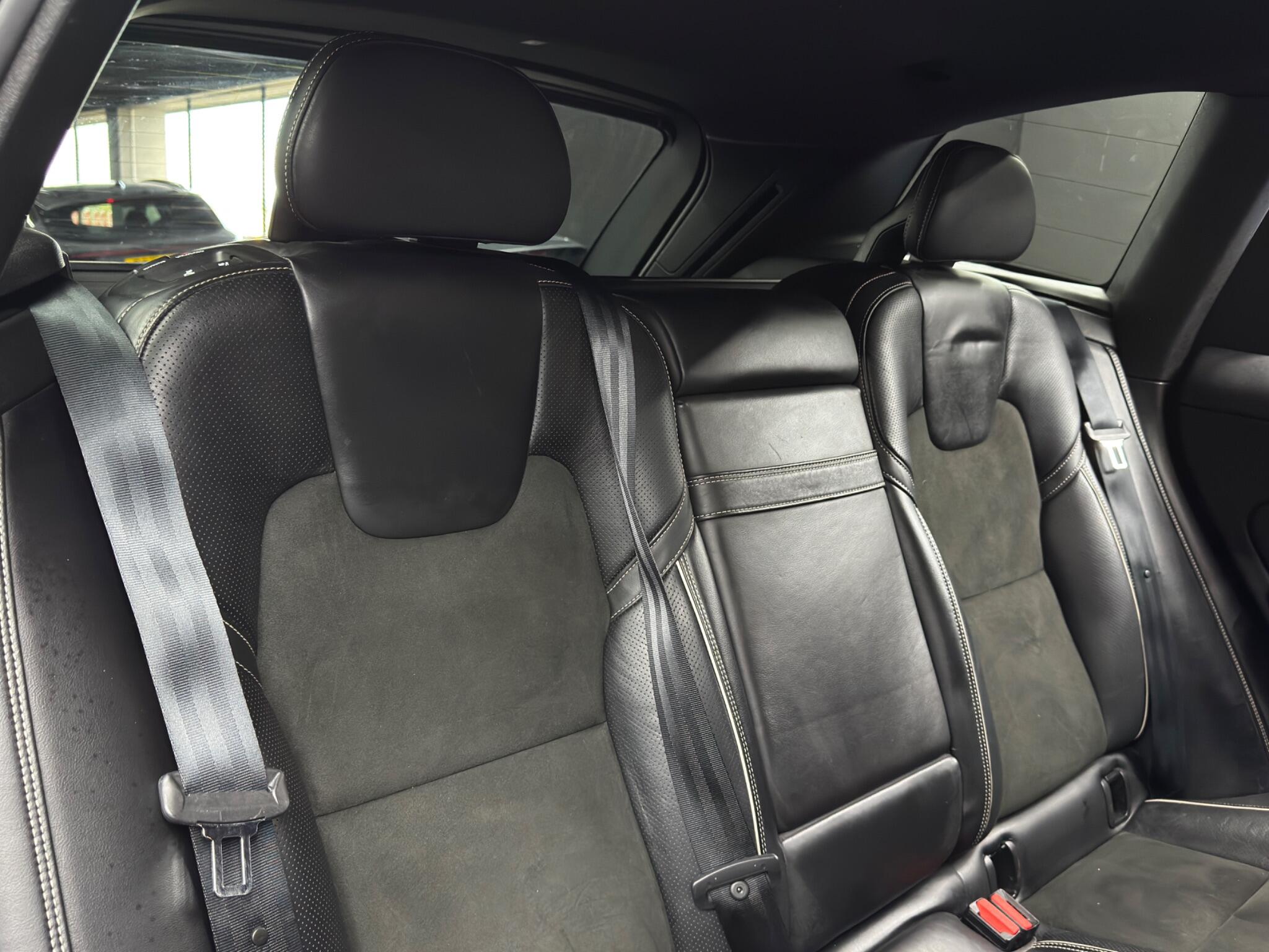 Volvo XC60 2.0 D5 PowerPulse R-Design Auto AWD Euro 6 (s/s) 5dr 5dr Automatic 2026