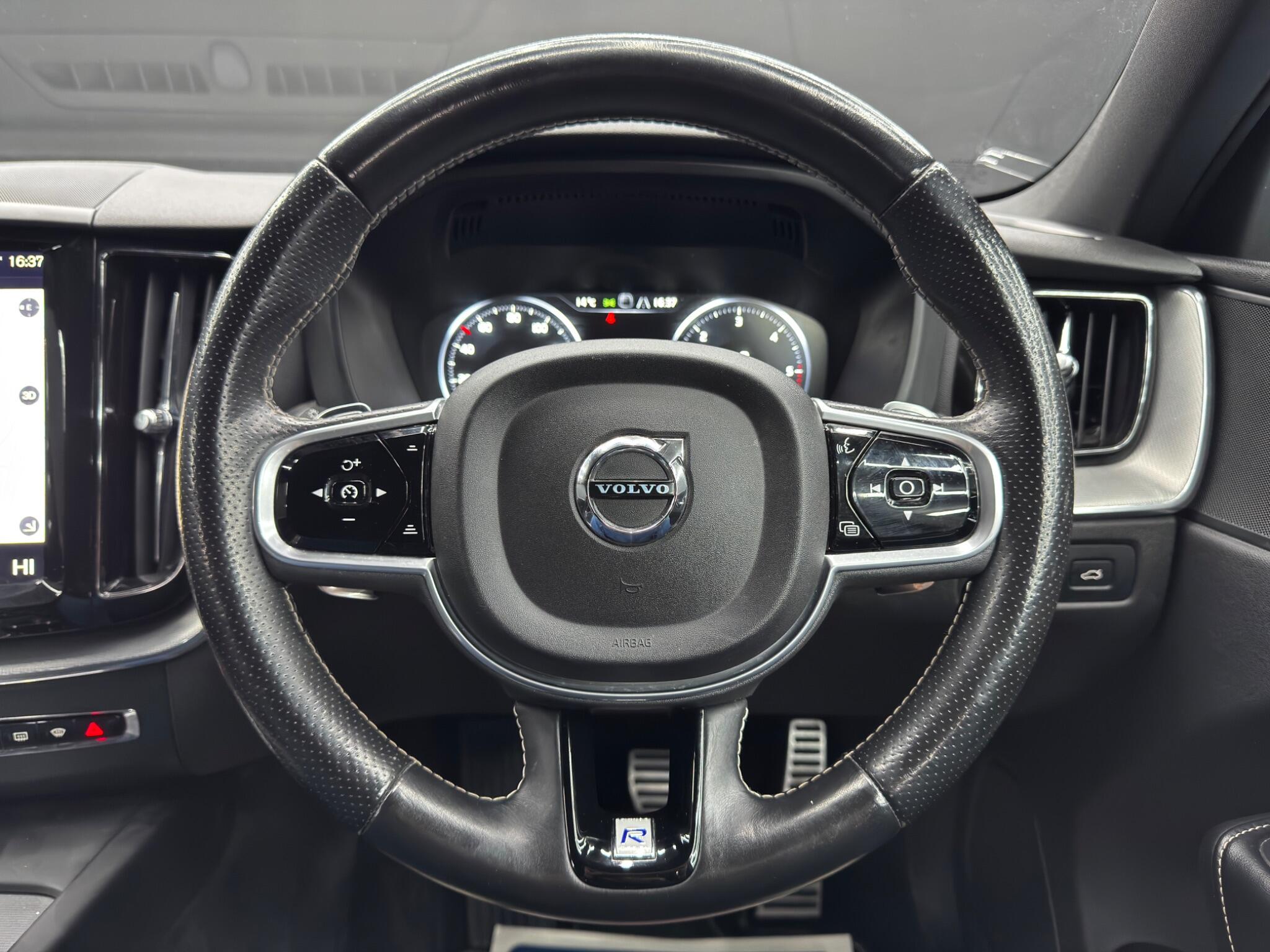Volvo XC60 2.0 D5 PowerPulse R-Design Auto AWD Euro 6 (s/s) 5dr 5dr Automatic 2026