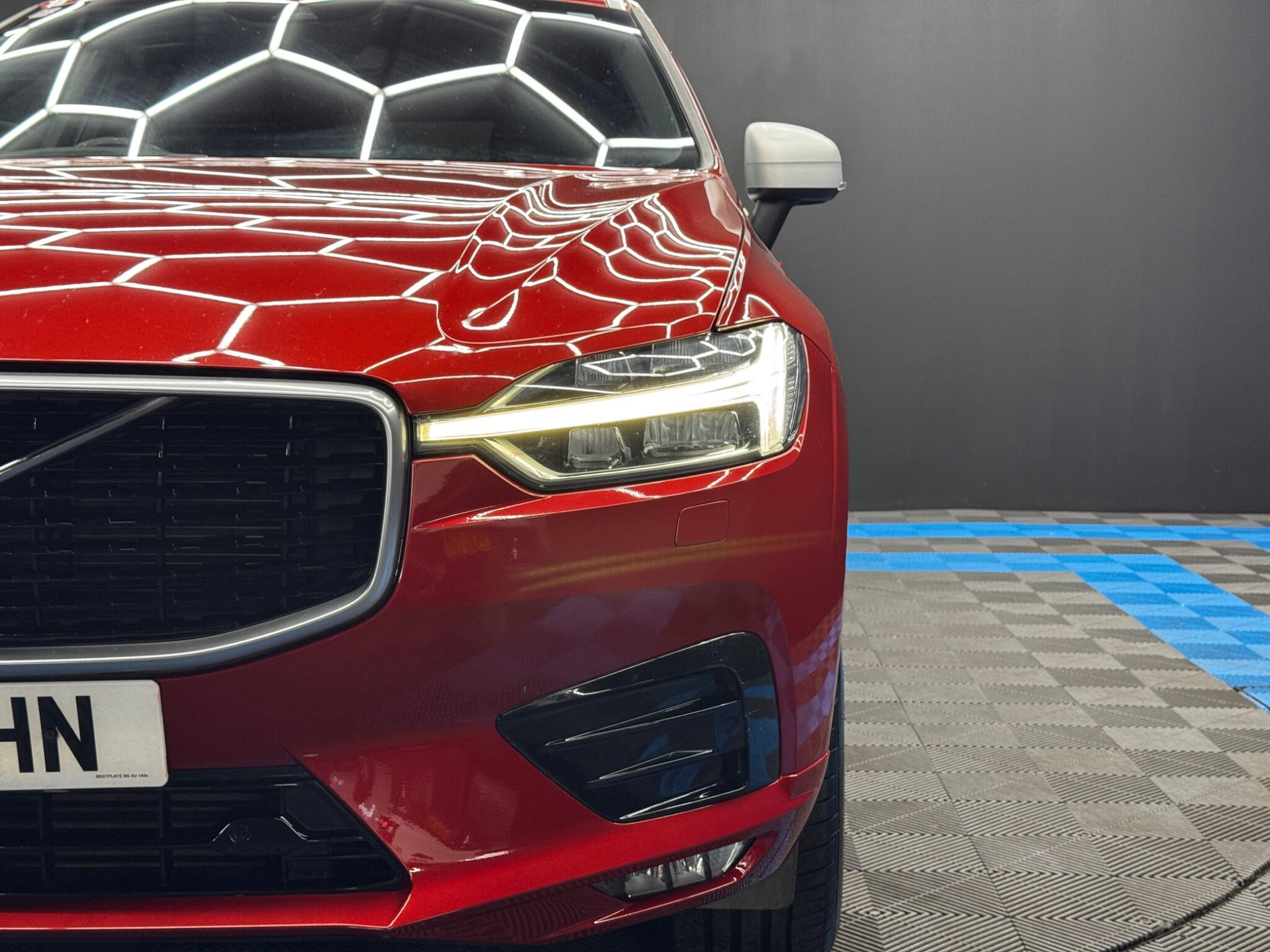 Volvo XC60 2.0 D5 PowerPulse R-Design Auto AWD Euro 6 (s/s) 5dr 5dr Automatic 2026