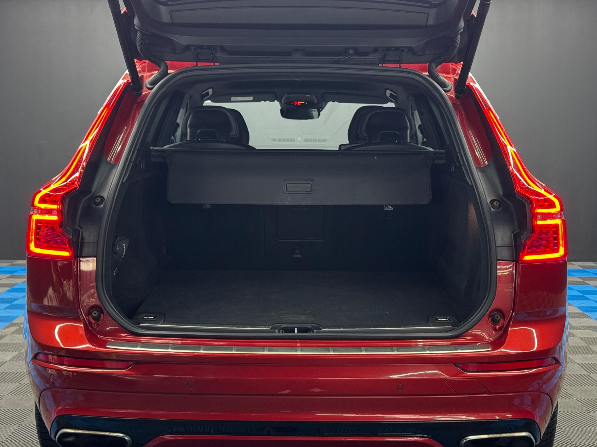 Volvo XC60 2.0 D5 PowerPulse R-Design Auto AWD Euro 6 (s/s) 5dr 5dr Automatic 2026