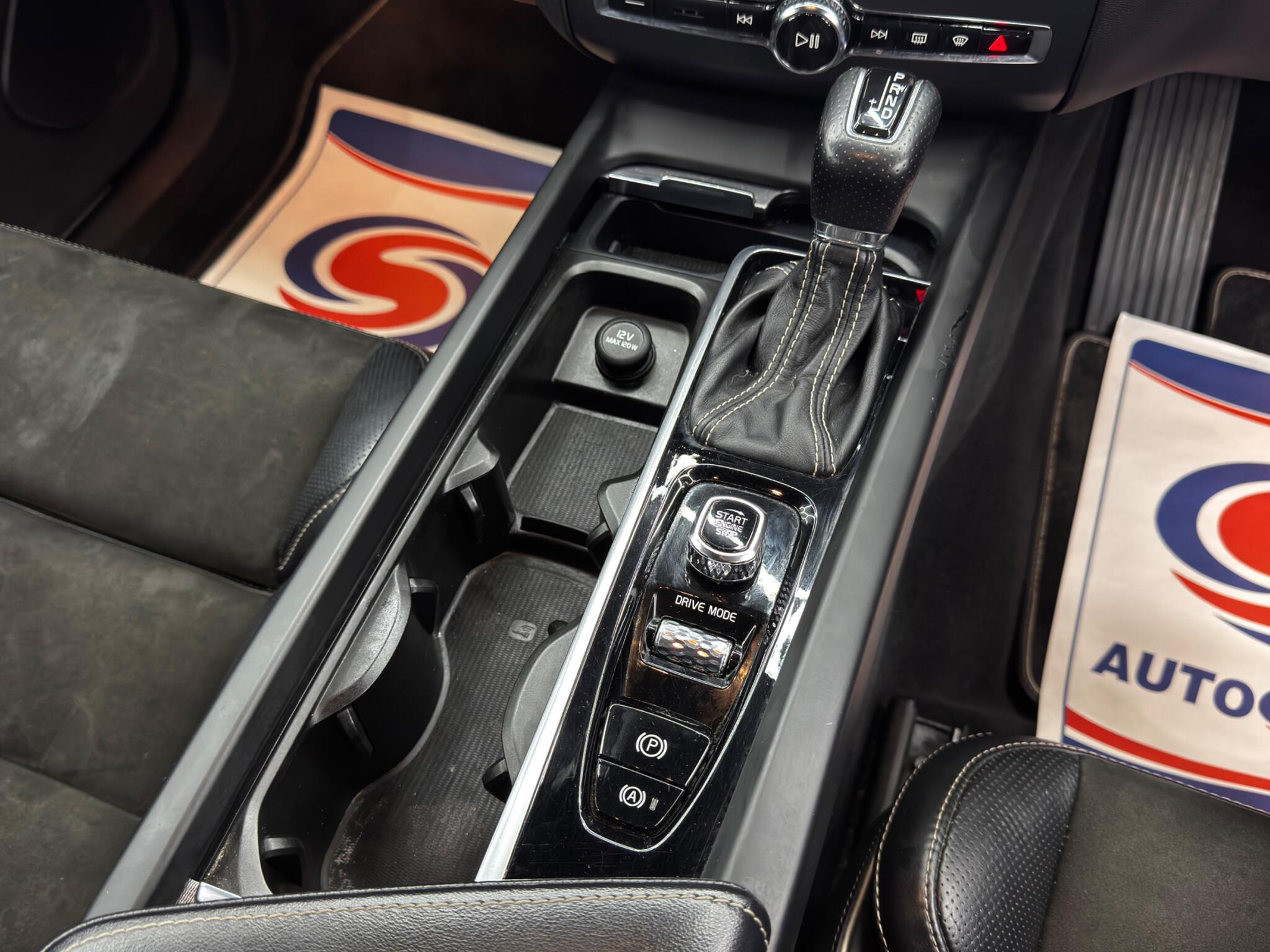 Volvo XC60 2.0 D5 PowerPulse R-Design Auto AWD Euro 6 (s/s) 5dr 5dr Automatic 2026