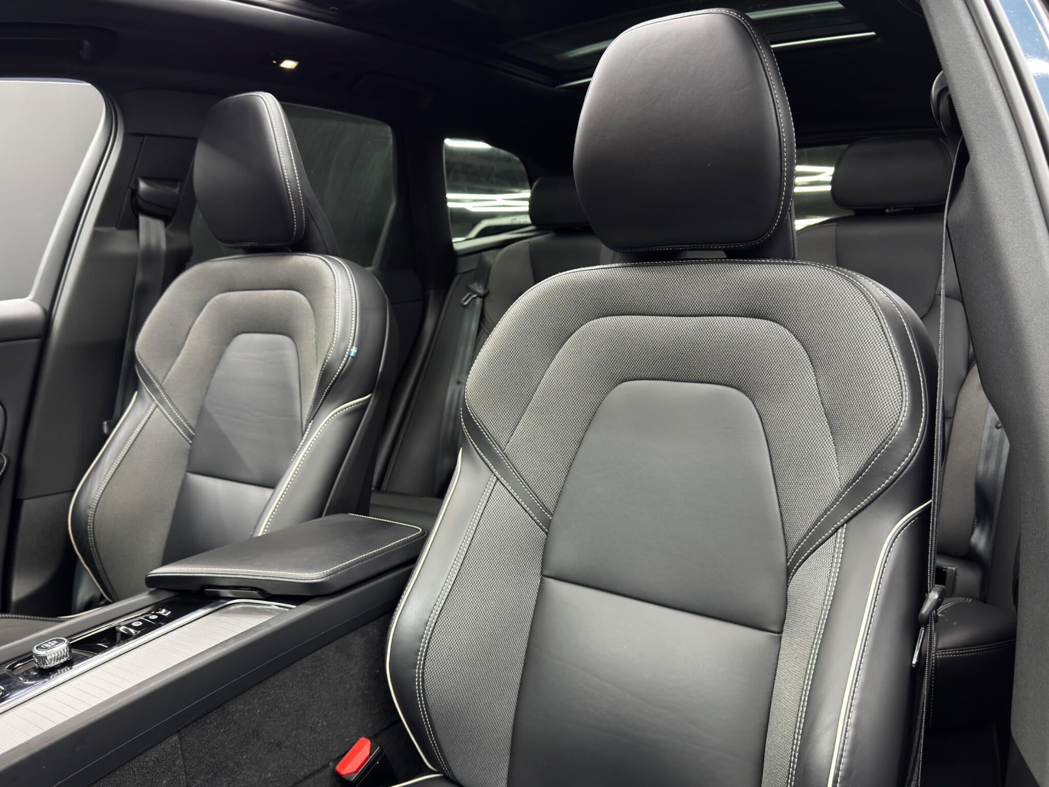 Volvo XC60 2.0h T6 Recharge 11.6kWh R-Design Auto AWD Euro 6 (s/s) 5dr 5dr Automatic 2026