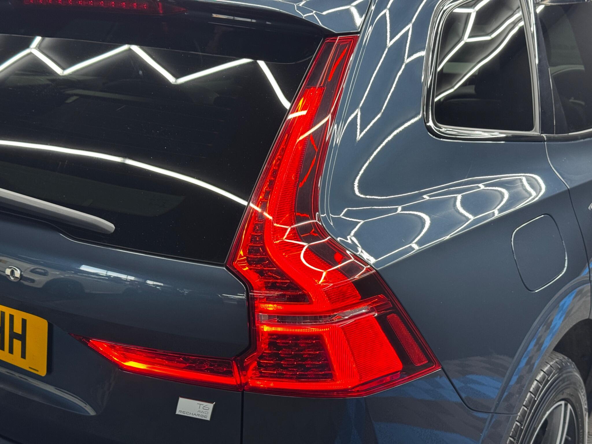 Volvo XC60 2.0h T6 Recharge 11.6kWh R-Design Auto AWD Euro 6 (s/s) 5dr 5dr Automatic 2026