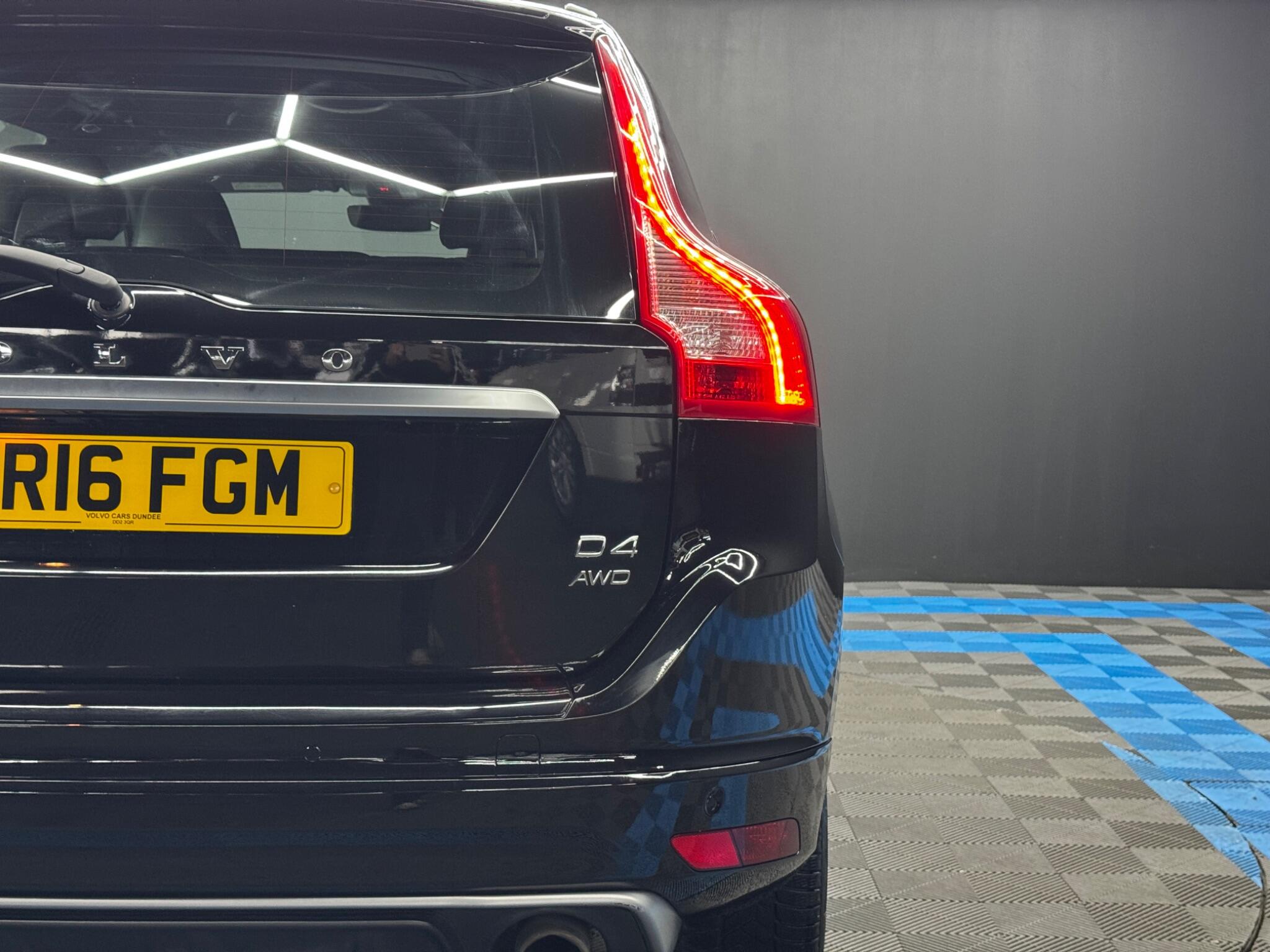 Volvo XC60 2.4 D4 R-Design Lux Nav AWD Euro 6 (s/s) 5dr 5dr Manual 2026