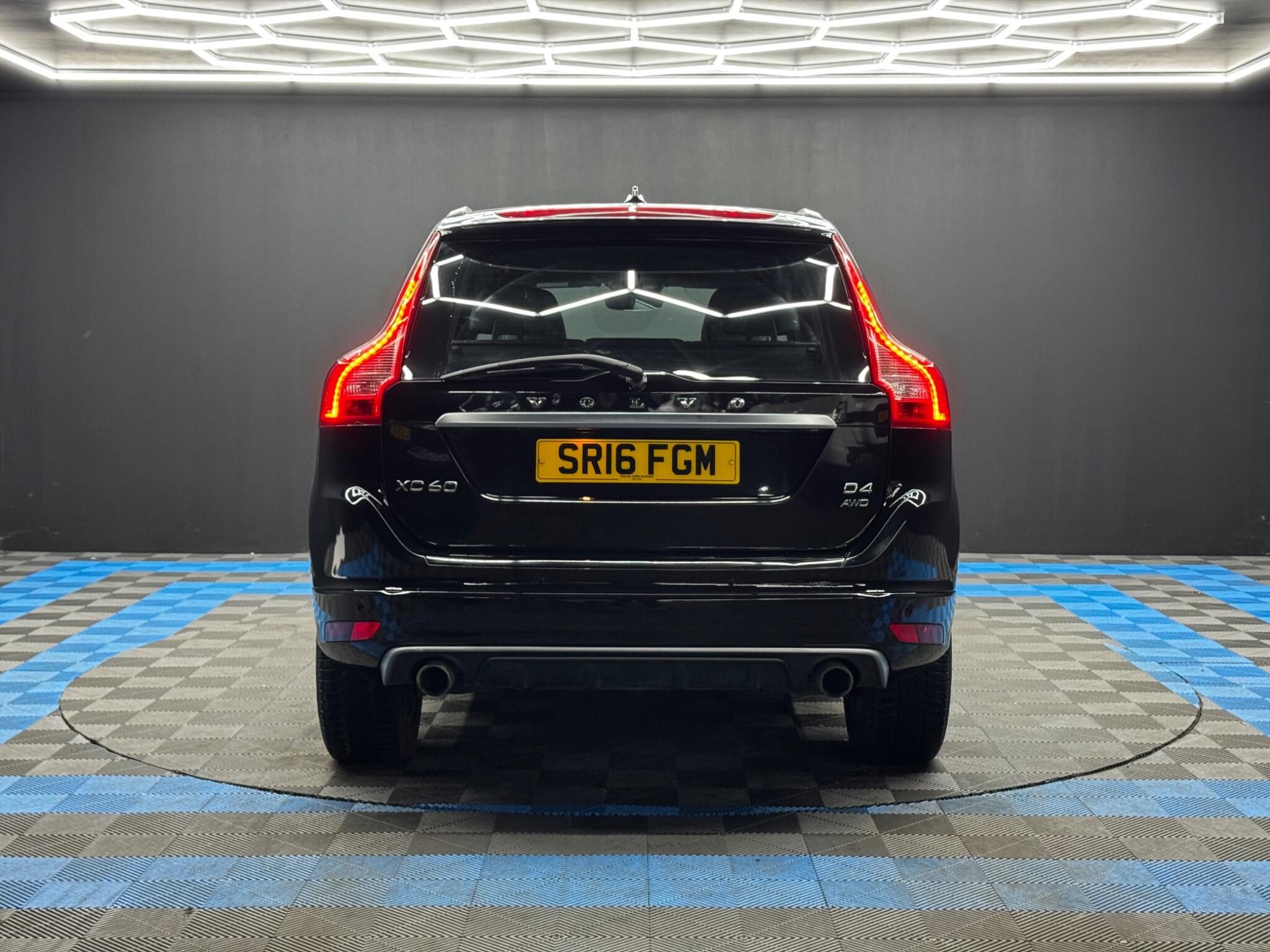 Volvo XC60 2.4 D4 R-Design Lux Nav AWD Euro 6 (s/s) 5dr 5dr Manual 2026