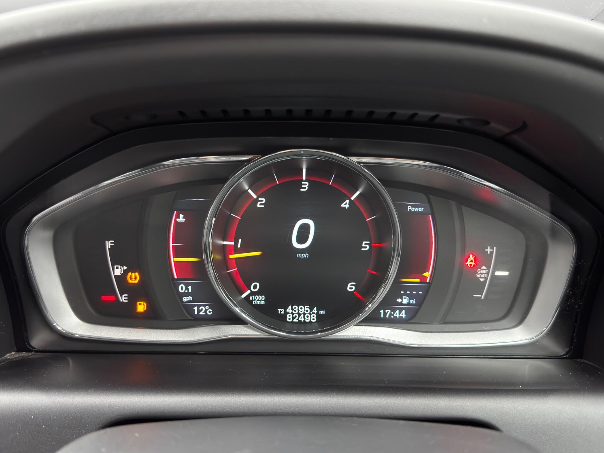 Volvo XC60 2.4 D4 R-Design Lux Nav AWD Euro 6 (s/s) 5dr 5dr Manual 2026