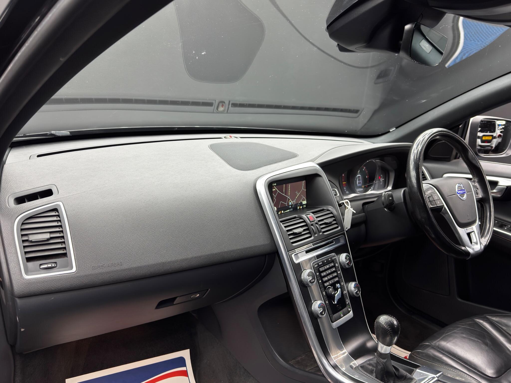 Volvo XC60 2.4 D4 R-Design Lux Nav AWD Euro 6 (s/s) 5dr 5dr Manual 2026