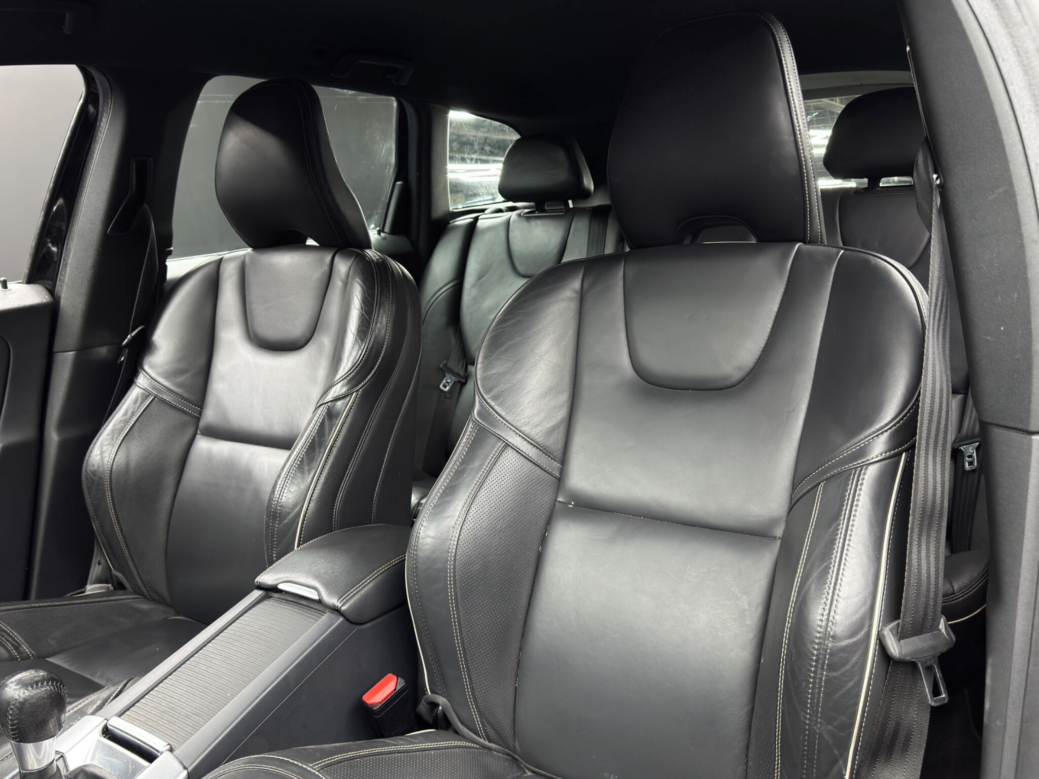 Volvo XC60 2.4 D4 R-Design Lux Nav AWD Euro 6 (s/s) 5dr 5dr Manual 2026