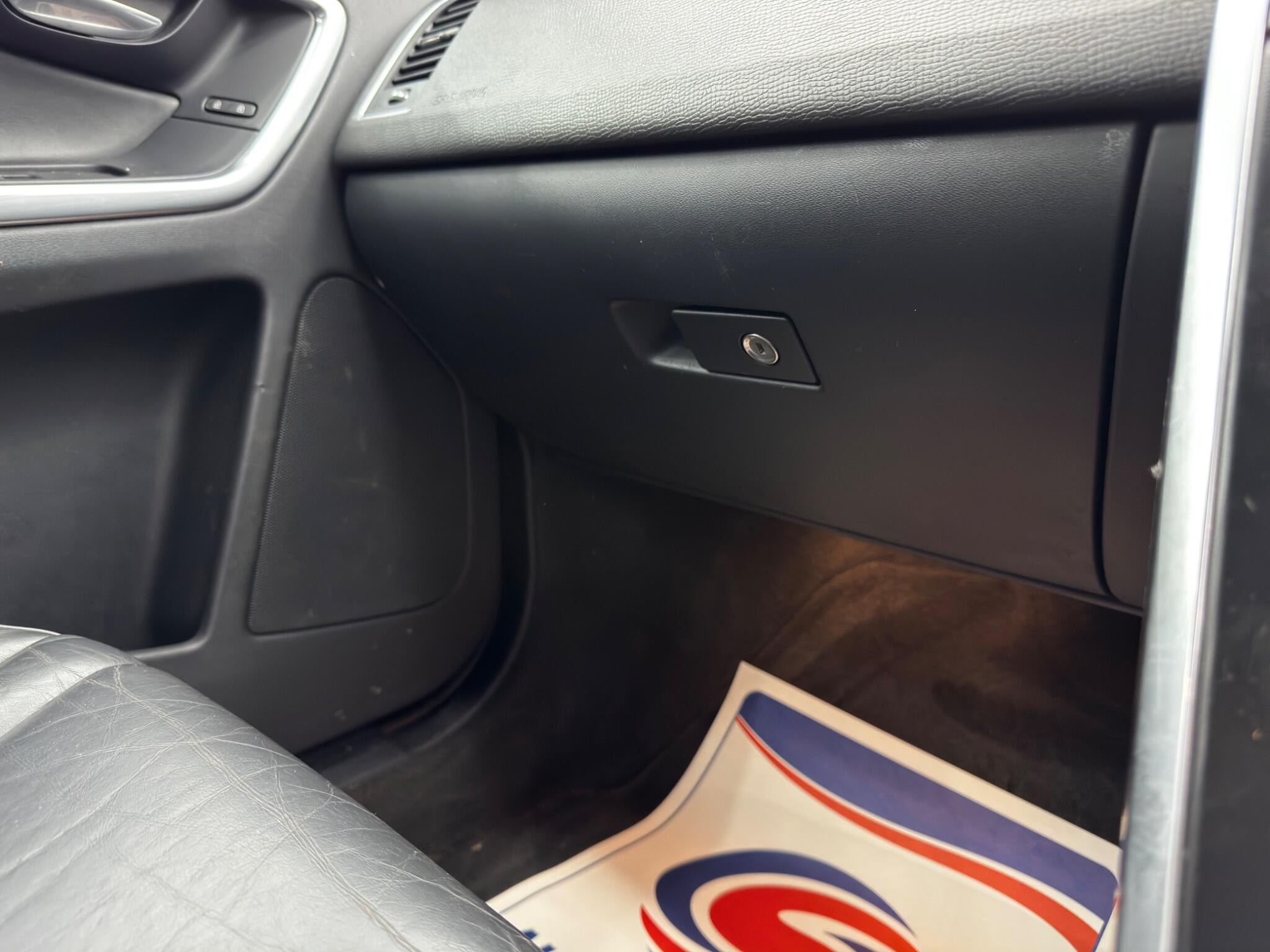 Volvo XC60 2.4 D4 R-Design Lux Nav AWD Euro 6 (s/s) 5dr 5dr Manual 2026