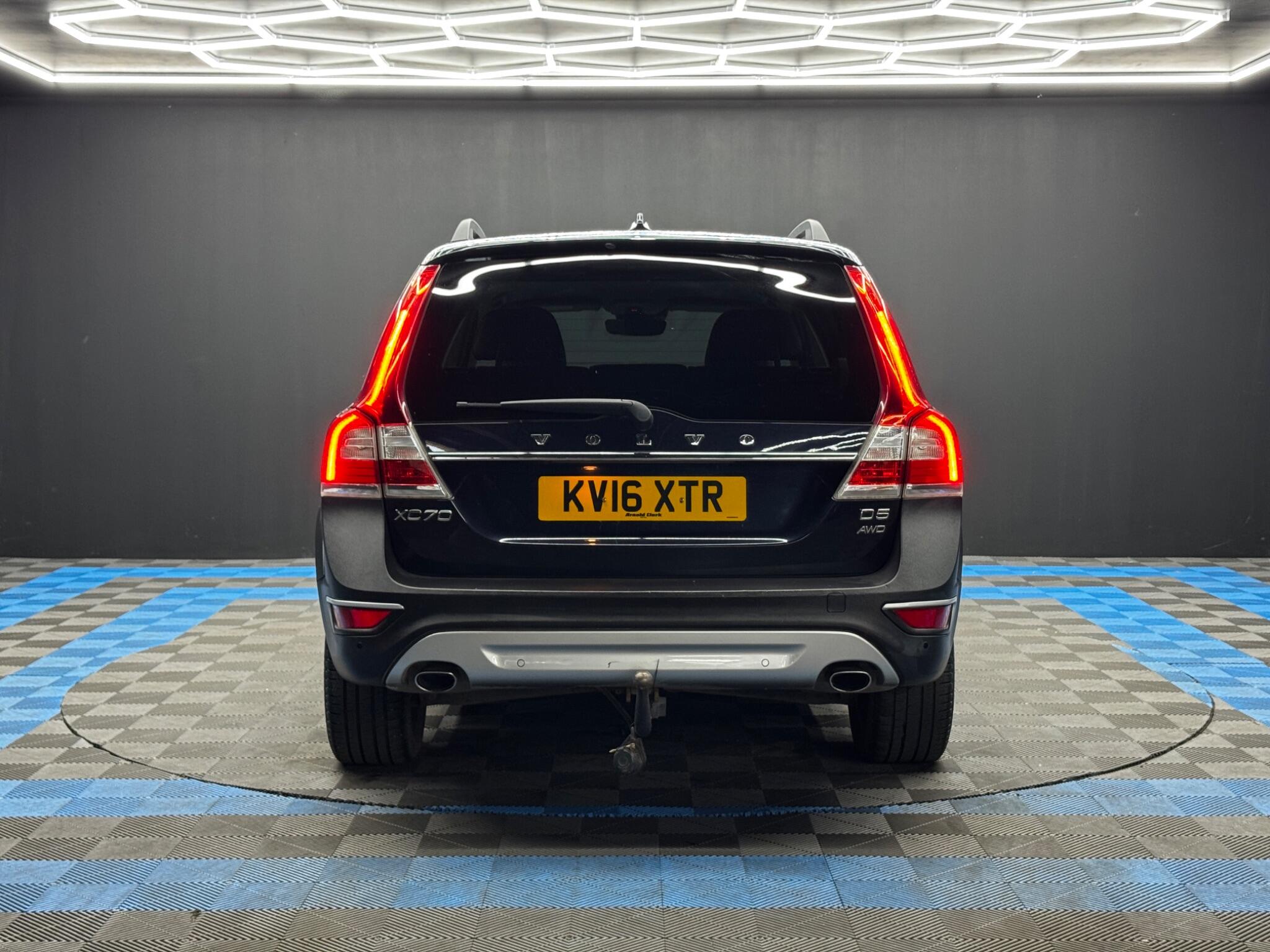 Volvo XC70 2.4 D5 SE Lux Auto AWD Euro 6 (s/s) 5dr 5dr Automatic 2026