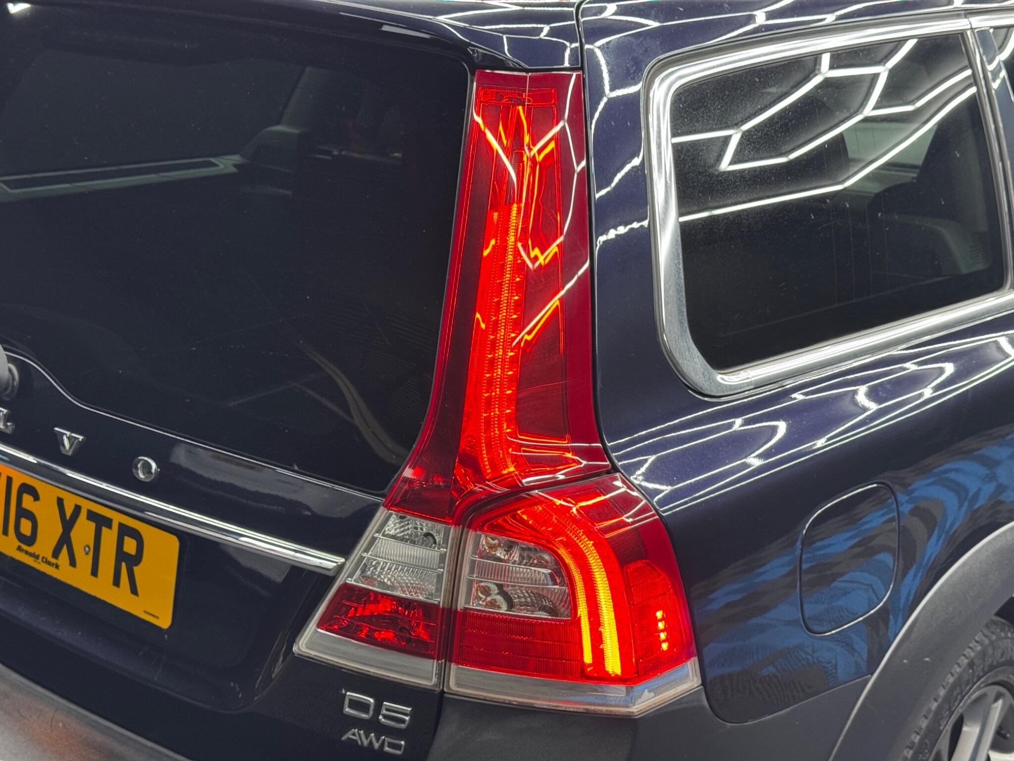 Volvo XC70 2.4 D5 SE Lux Auto AWD Euro 6 (s/s) 5dr 5dr Automatic 2026