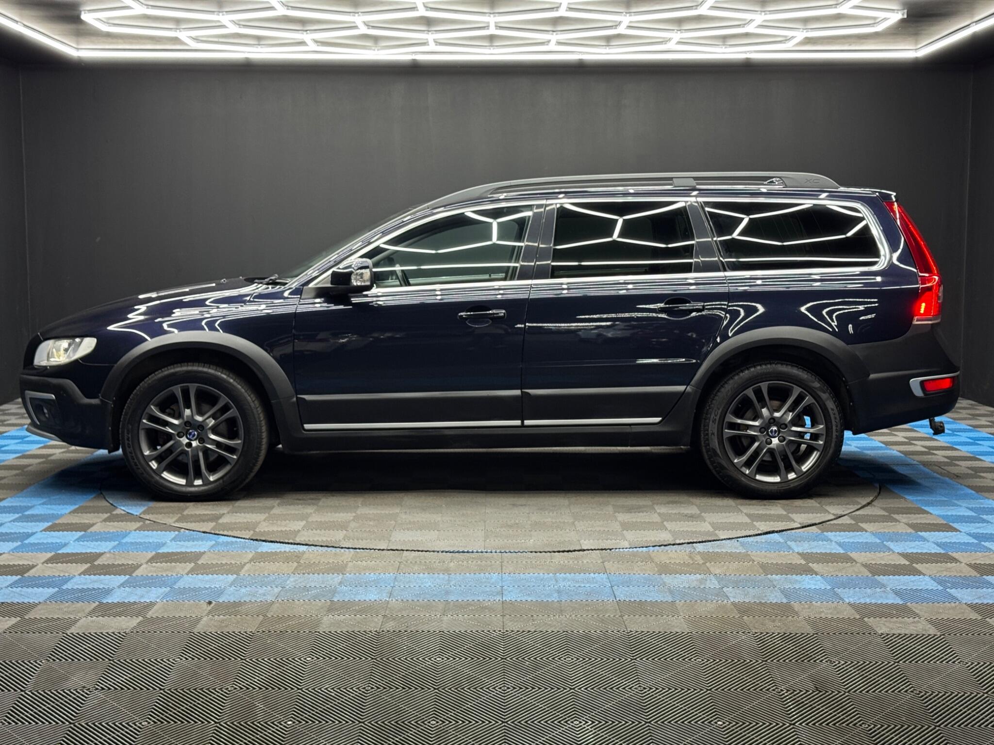 Volvo XC70 2.4 D5 SE Lux Auto AWD Euro 6 (s/s) 5dr 5dr Automatic 2026