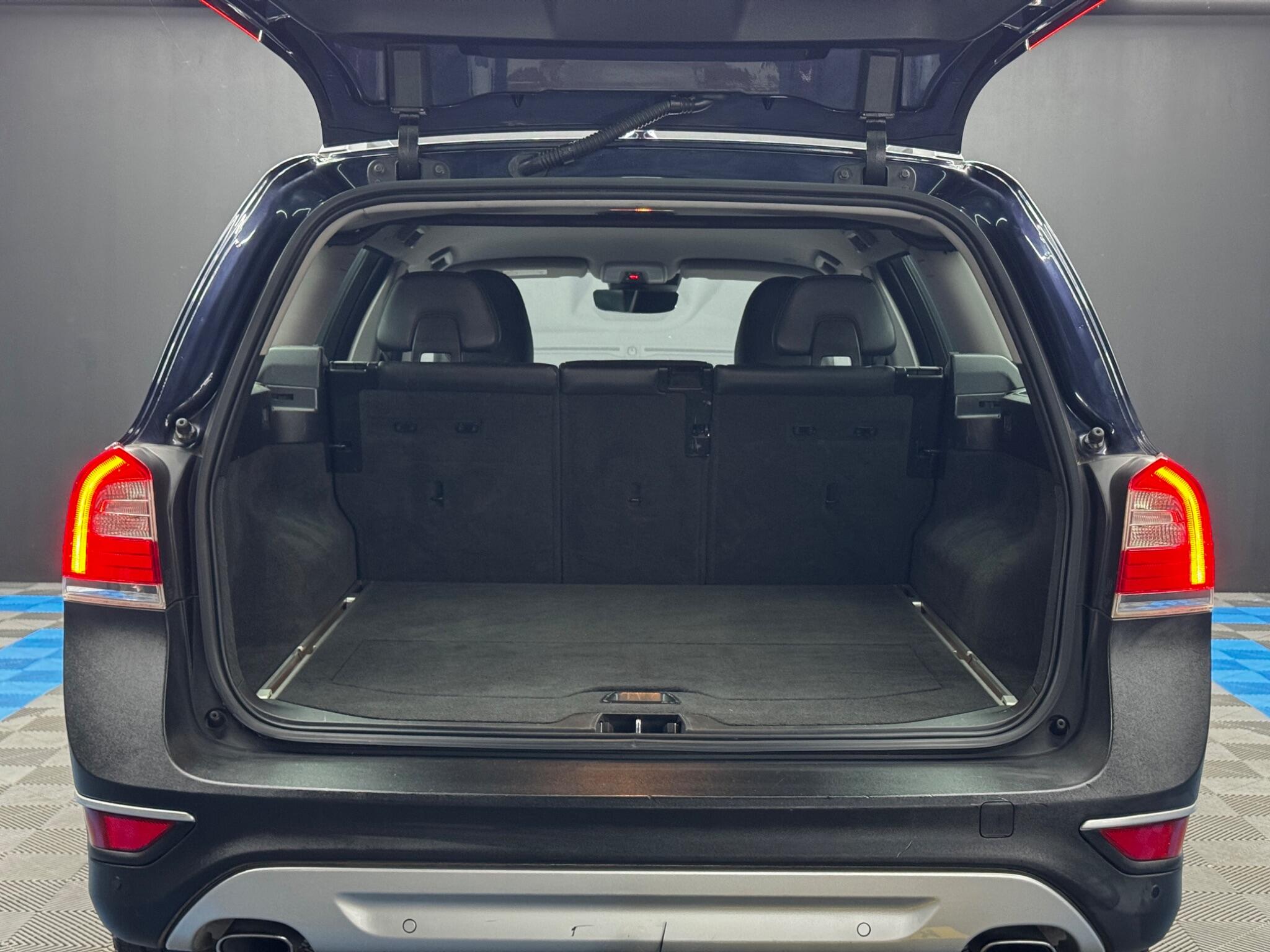 Volvo XC70 2.4 D5 SE Lux Auto AWD Euro 6 (s/s) 5dr 5dr Automatic 2026