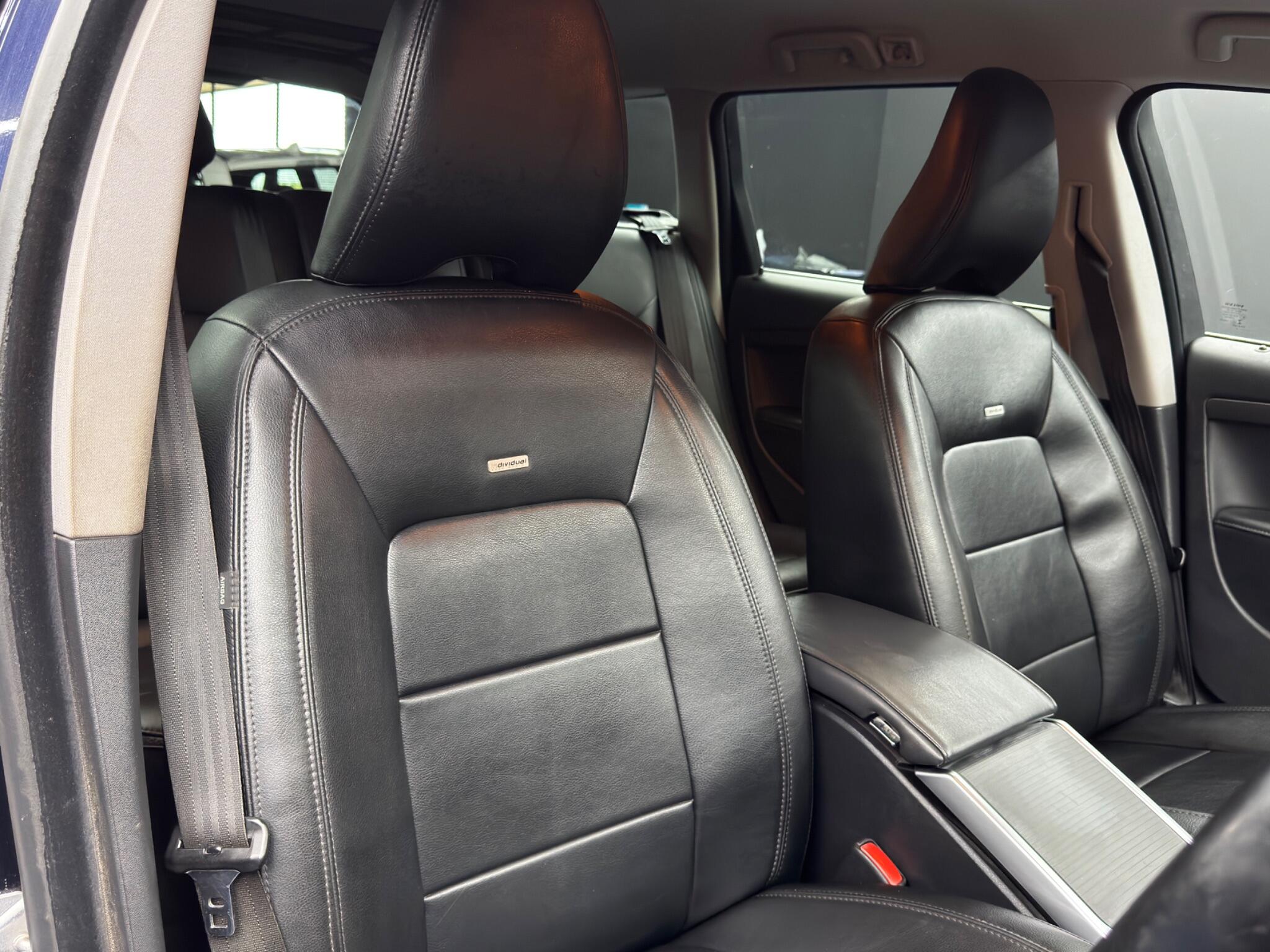 Volvo XC70 2.4 D5 SE Lux Auto AWD Euro 6 (s/s) 5dr 5dr Automatic 2026