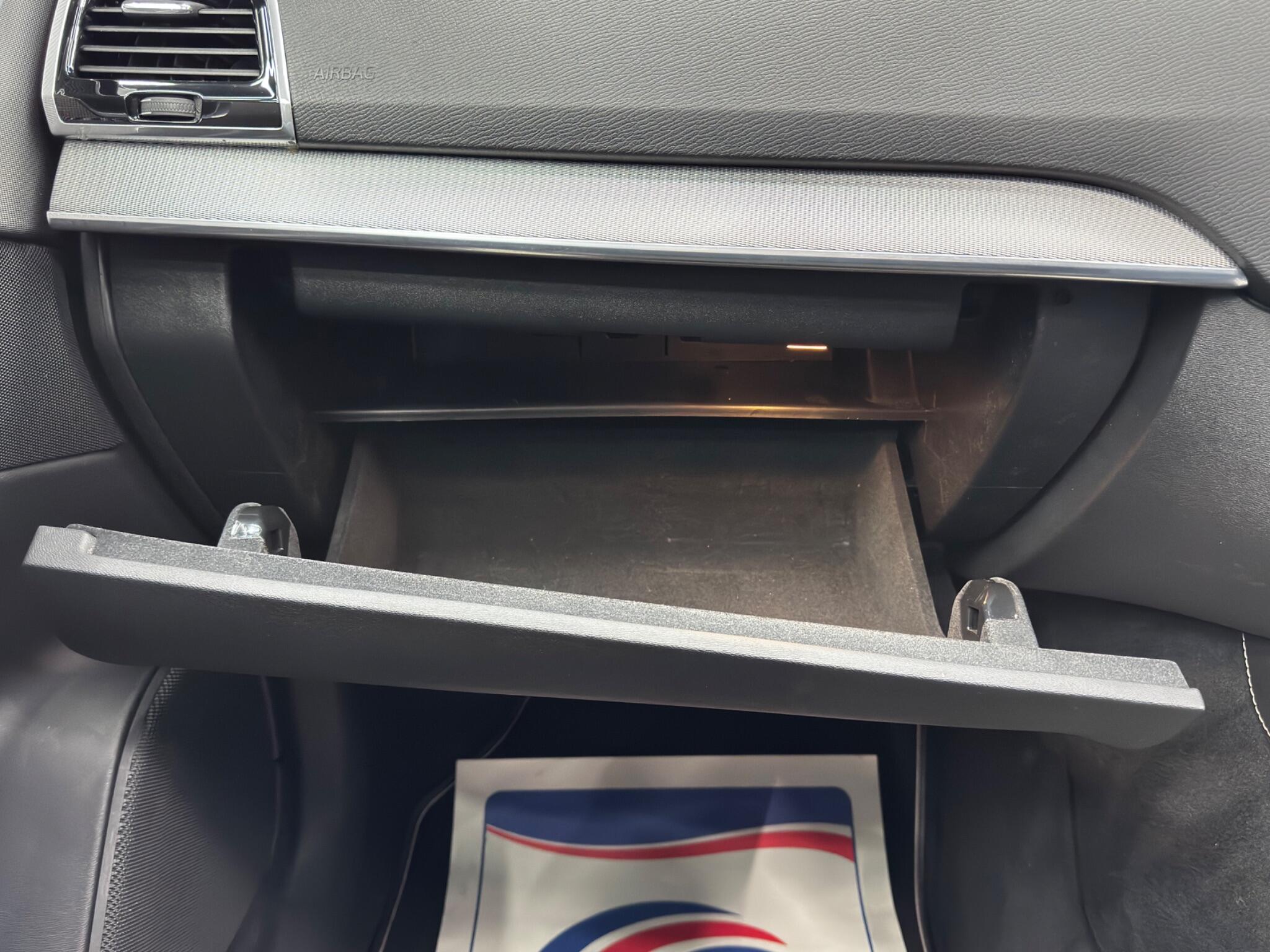 Volvo XC90 2.0 D5 PowerPulse R-Design Auto 4WD Euro 6 (s/s) 5dr 5dr Automatic 2025