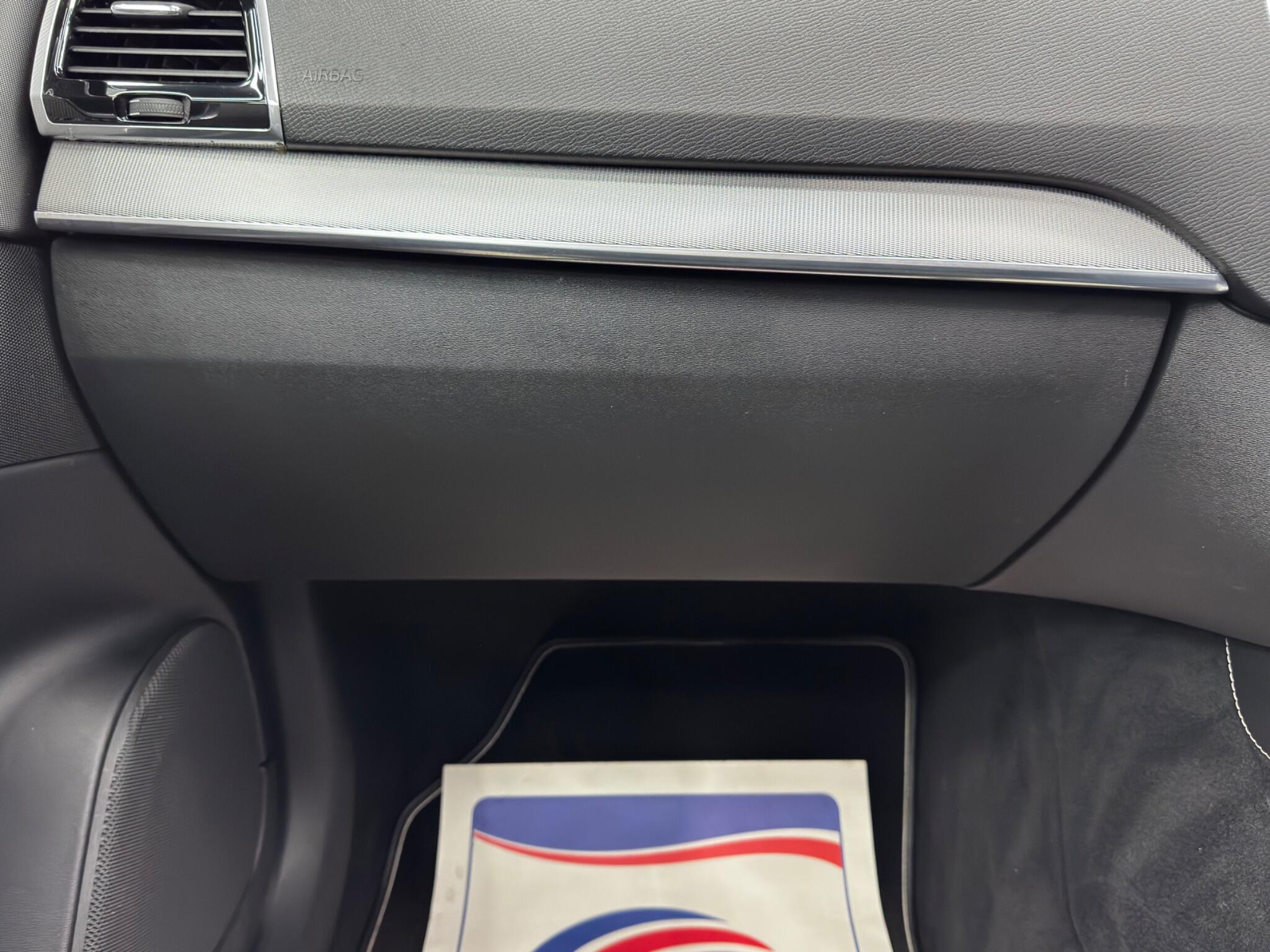 Volvo XC90 2.0 D5 PowerPulse R-Design Auto 4WD Euro 6 (s/s) 5dr 5dr Automatic 2025