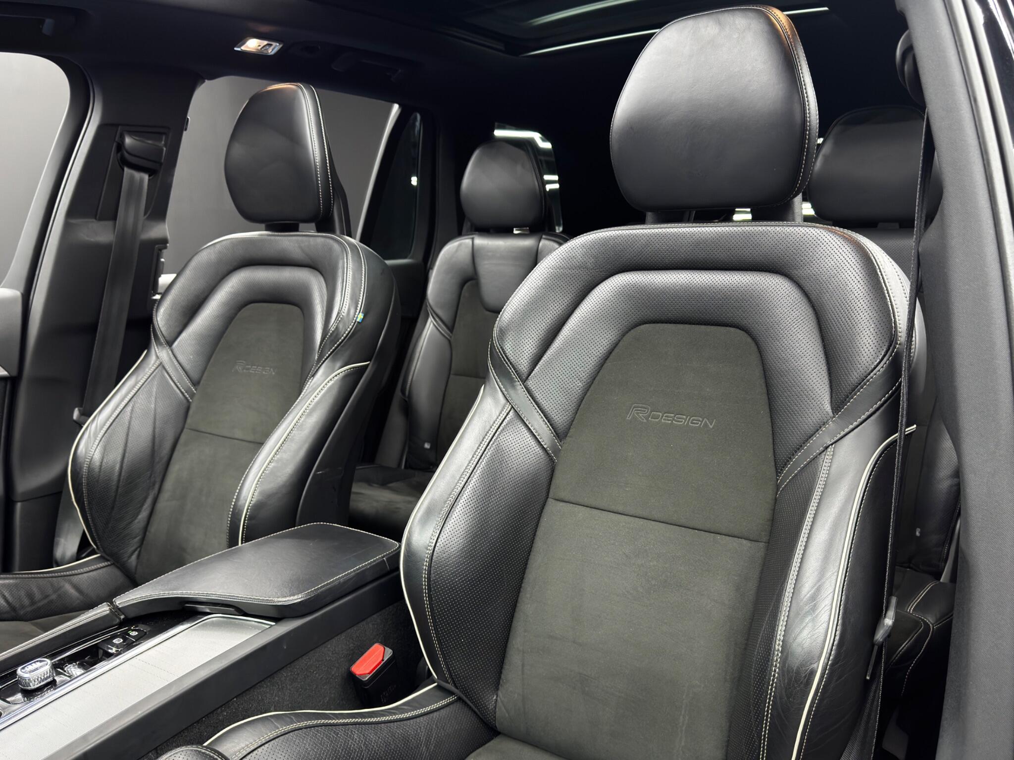 Volvo XC90 2.0 D5 PowerPulse R-Design Auto 4WD Euro 6 (s/s) 5dr 5dr Automatic 2025