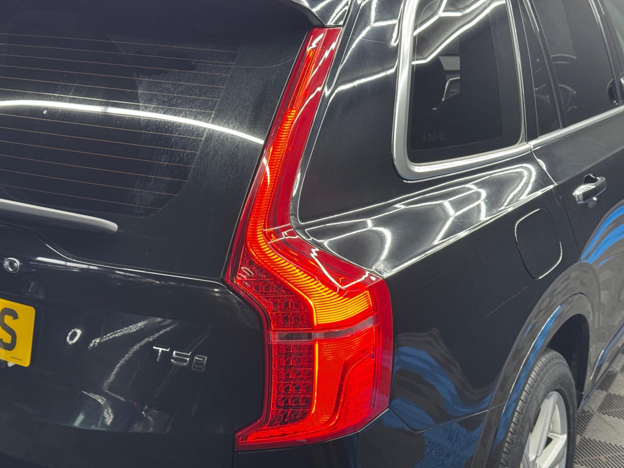 Volvo XC90 2.0 T5 Momentum Auto 4WD Euro 6 (s/s) 5dr 5dr Automatic 2026