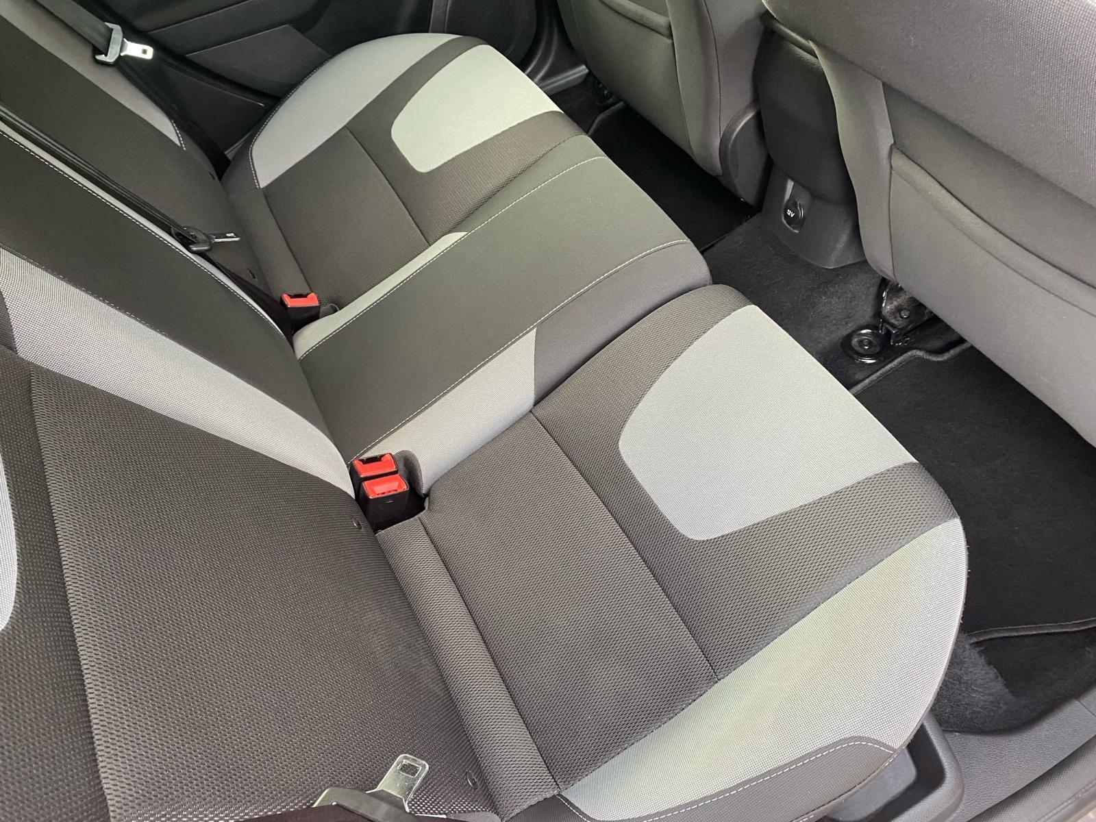Ford Focus 1.6T EcoBoost Zetec S Euro 5 (s/s) 5dr 5dr Manual 2012