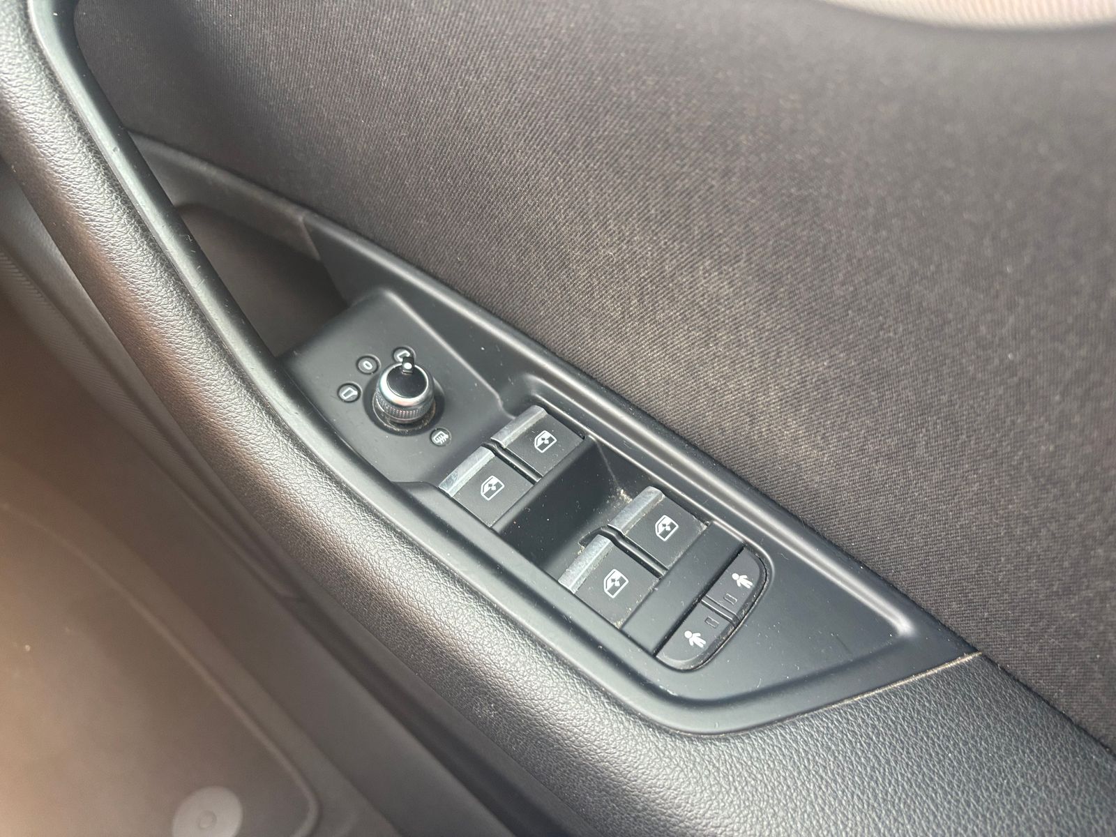 Audi A4 2.0 TDI ultra SE Saloon 4dr Diesel Euro 6 (s/s) (150 ps) 4dr Manual 2017