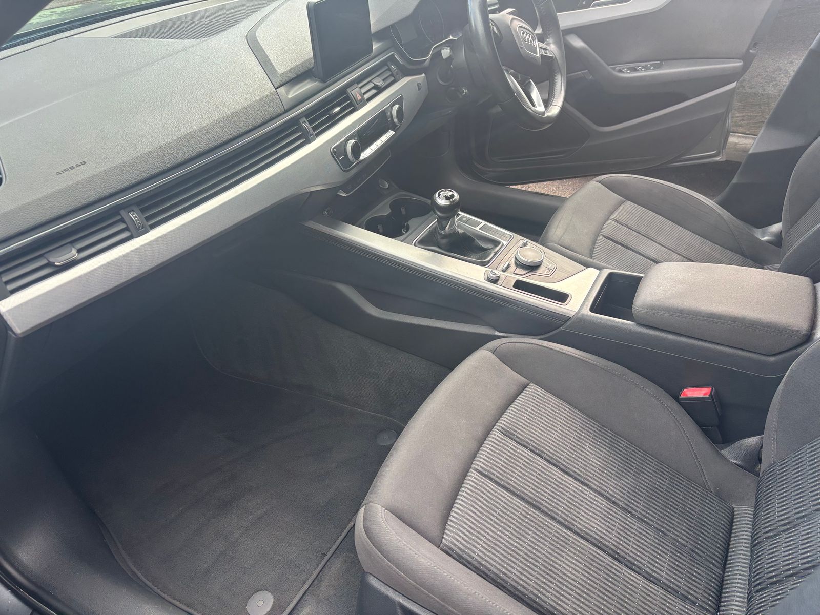 Audi A4 2.0 TDI ultra SE Saloon 4dr Diesel Euro 6 (s/s) (150 ps) 4dr Manual 2017