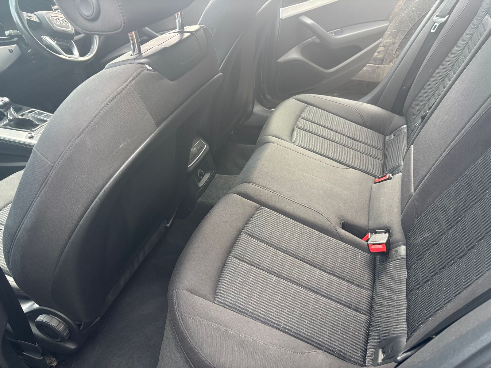 Audi A4 2.0 TDI ultra SE Saloon 4dr Diesel Euro 6 (s/s) (150 ps) 4dr Manual 2017