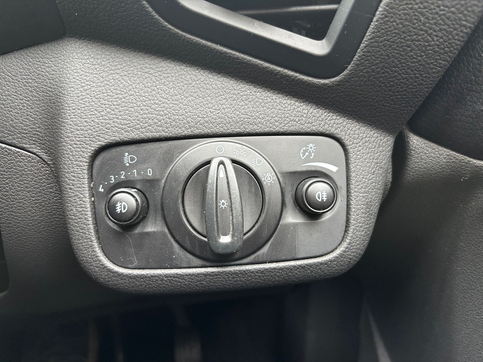 Ford Kuga 2.0 TDCi Titanium SUV 5dr Diesel Manual 2WD Euro 6 (s/s) (150 ps) 5dr Manual 2016