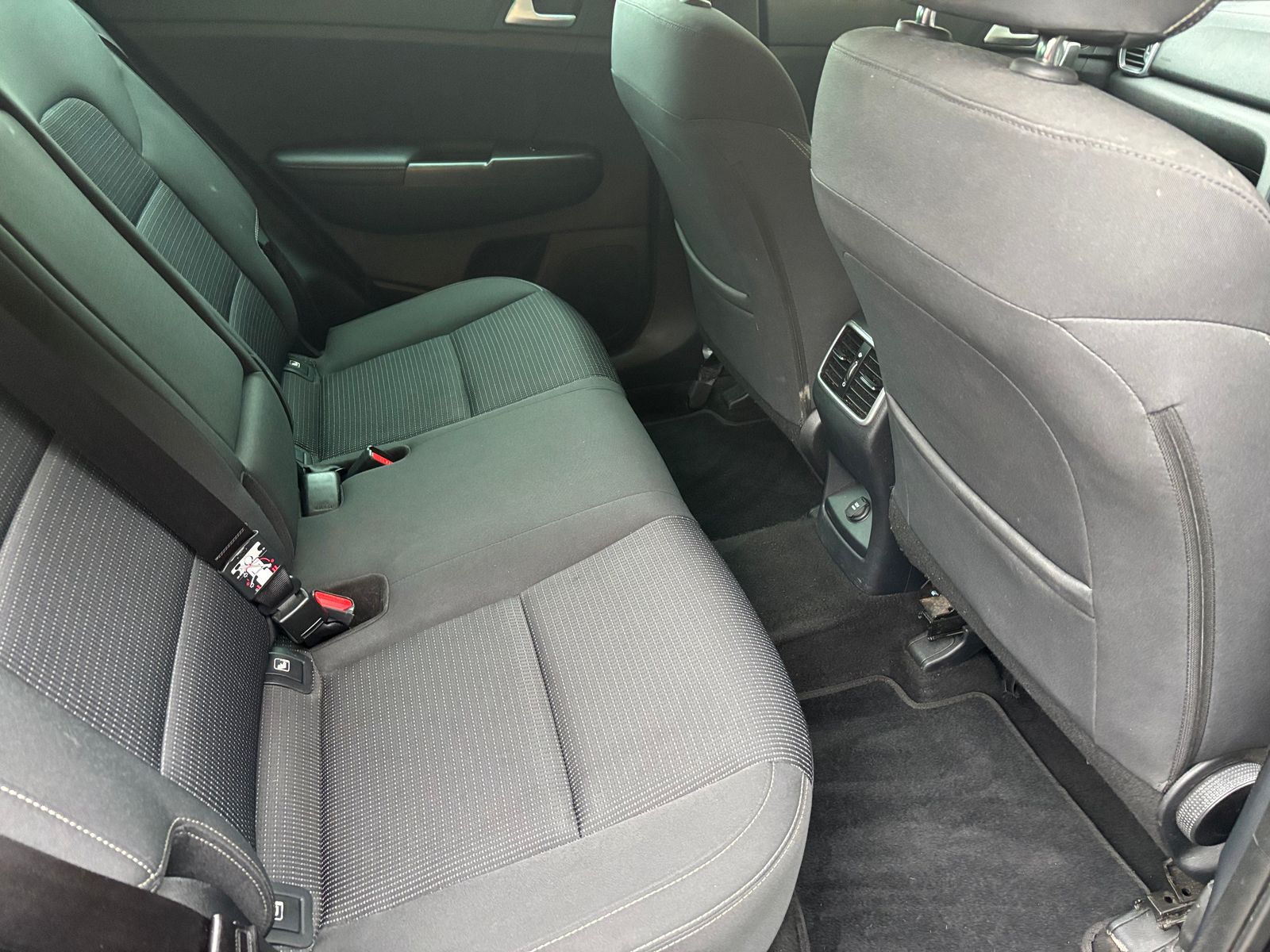 Kia Sportage 1.7 CRDi 2 SUV 5dr Diesel DCT Euro 6 (s/s) (139 bhp) 5dr Automatic 2017