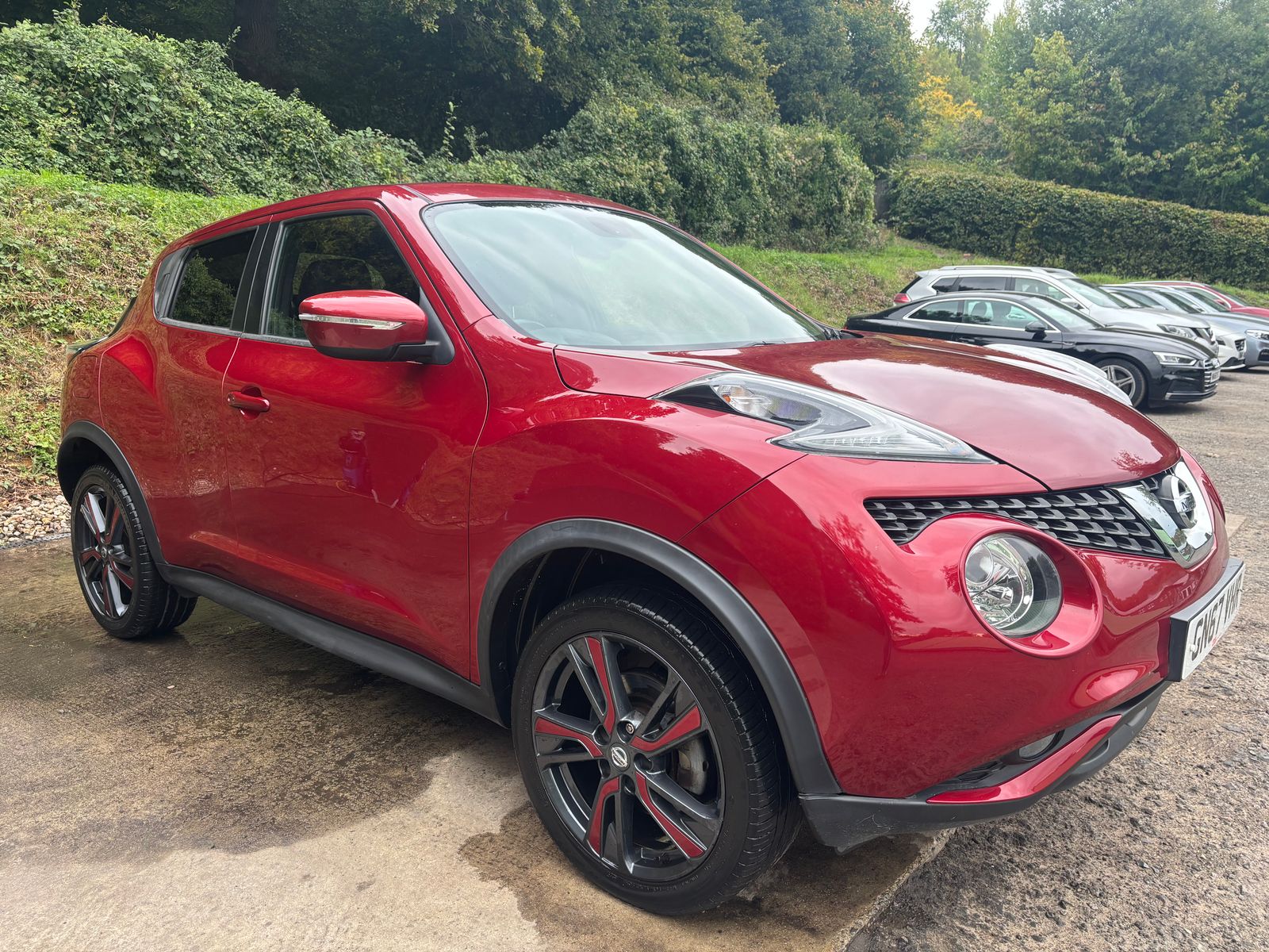 Nissan Juke 1.6 DIG-T N-Connecta SUV 5dr Petrol Manual Euro 6 (s/s) (190 ps) 5dr Manual 2017